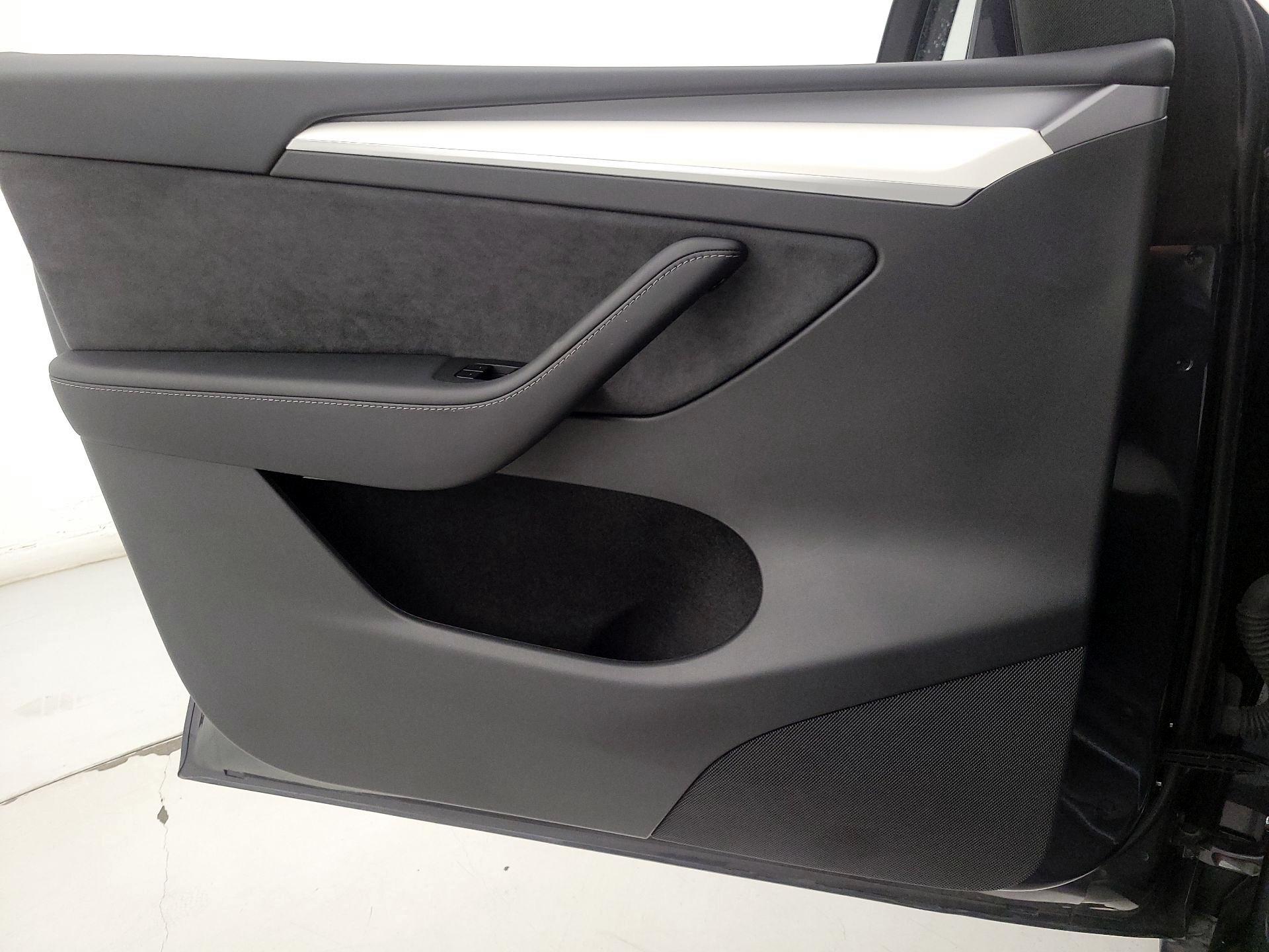 Thumbnail: 2025 Tesla Model Y - 12