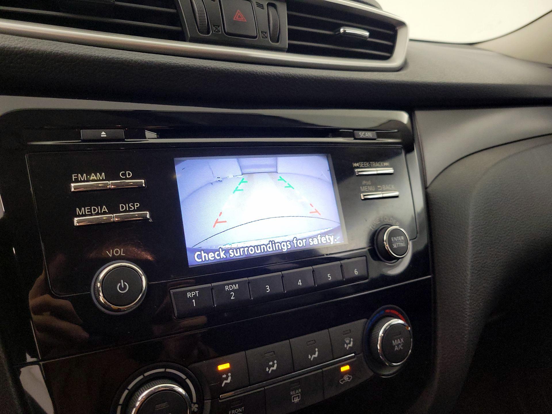Thumbnail: 2014 Nissan Rogue - 14
