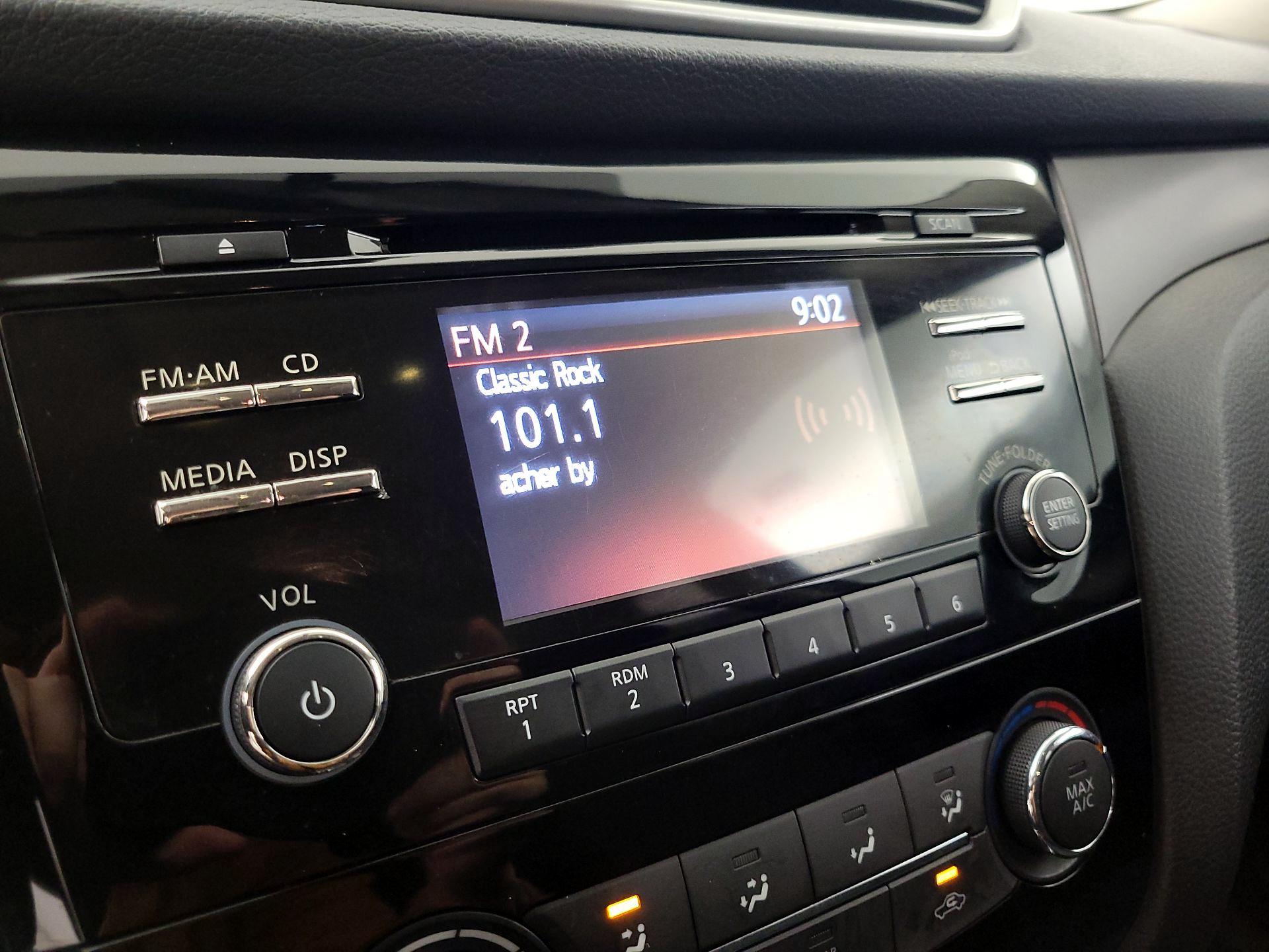 Thumbnail: 2014 Nissan Rogue - 15