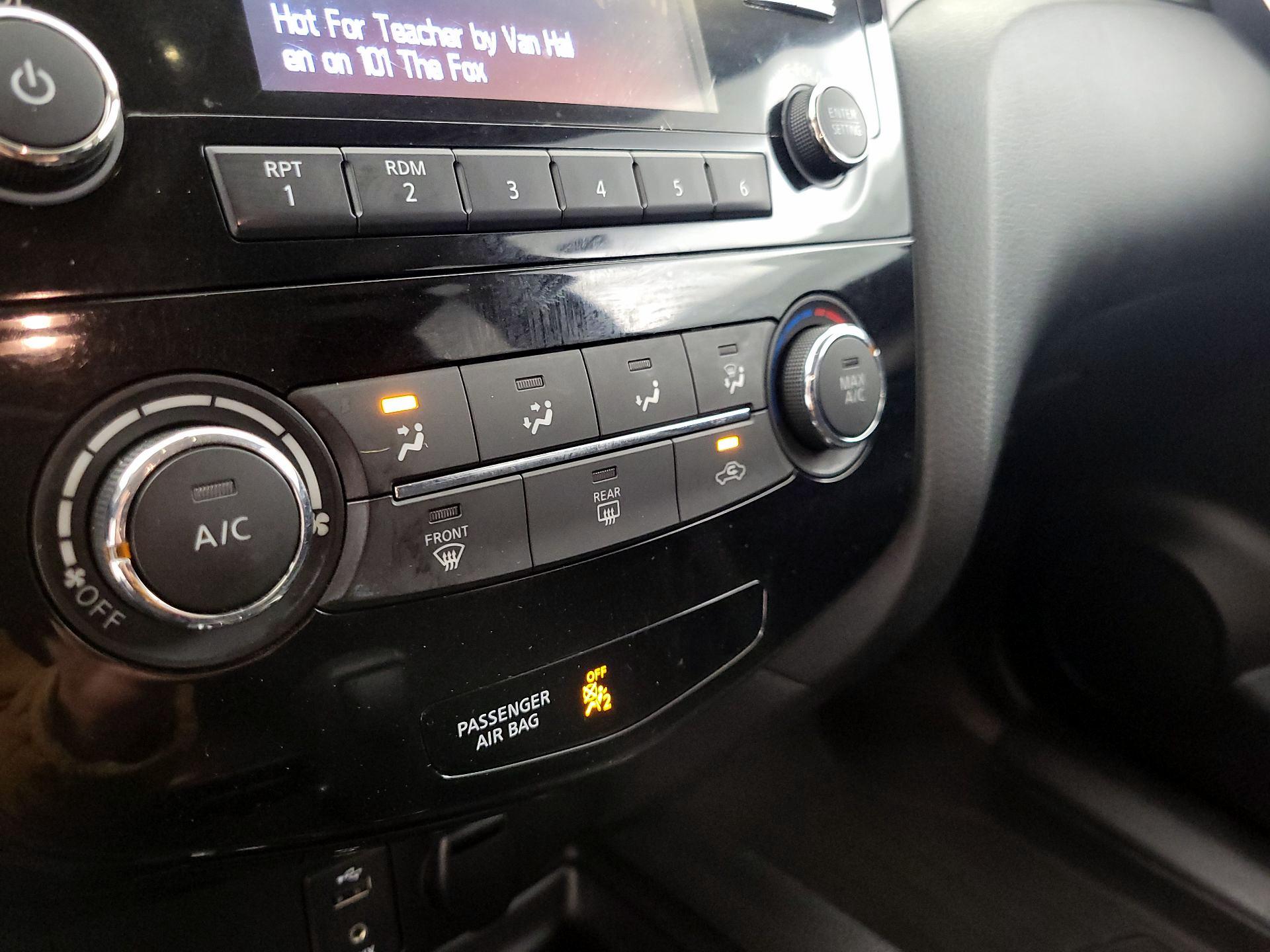 Thumbnail: 2014 Nissan Rogue - 16