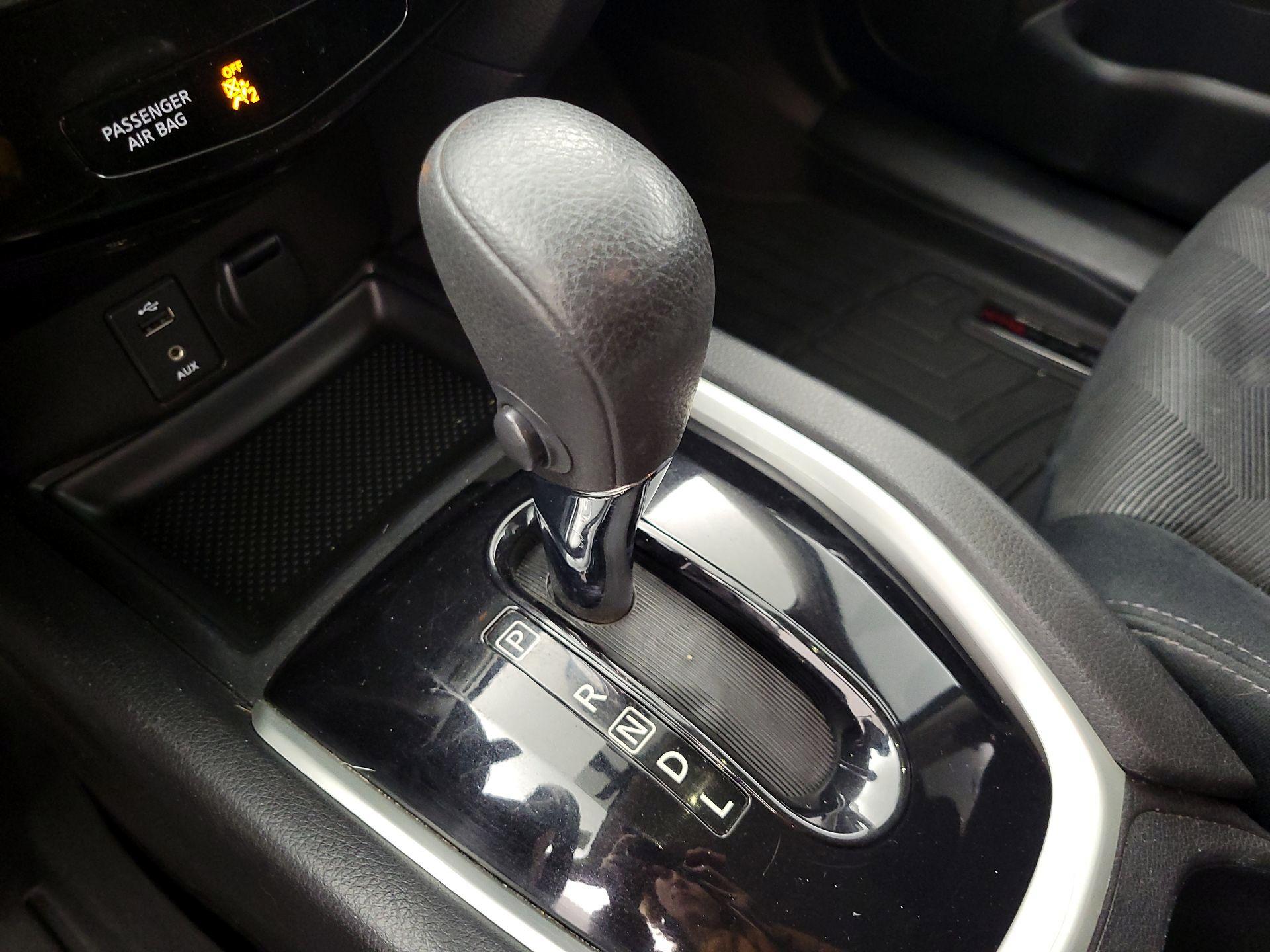 Thumbnail: 2014 Nissan Rogue - 17
