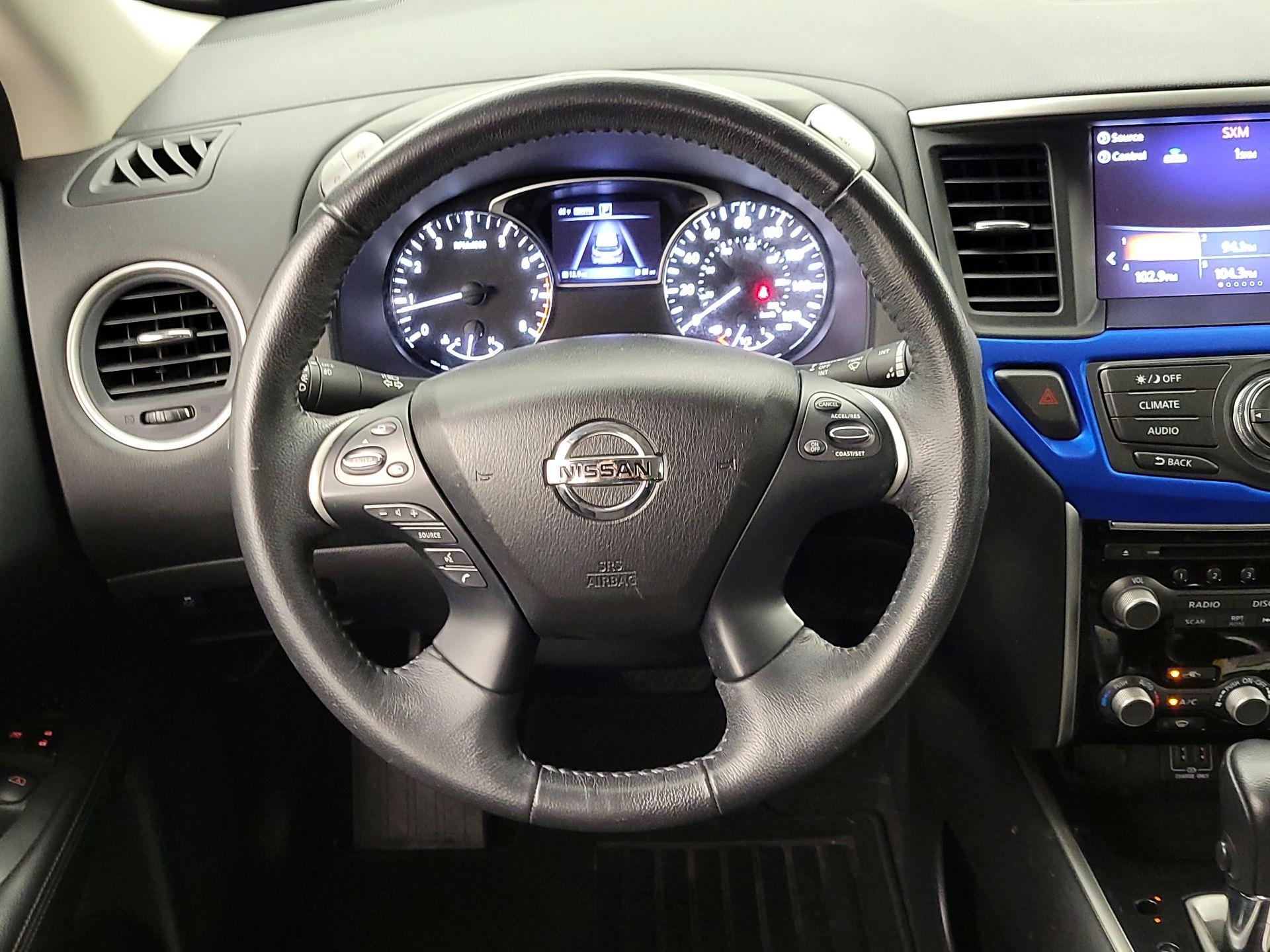 Thumbnail: 2018 Nissan Pathfinder - 10