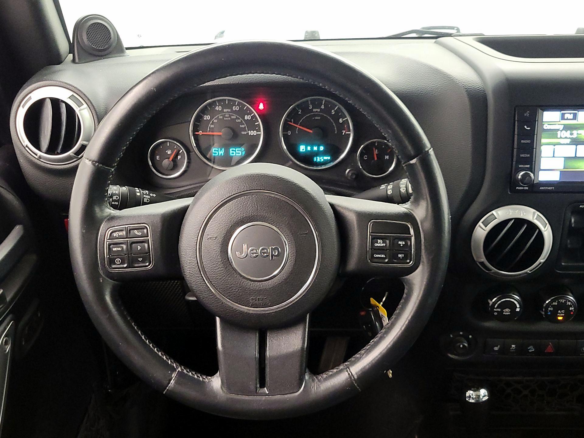 Thumbnail: 2014 Jeep Wrangler - 10