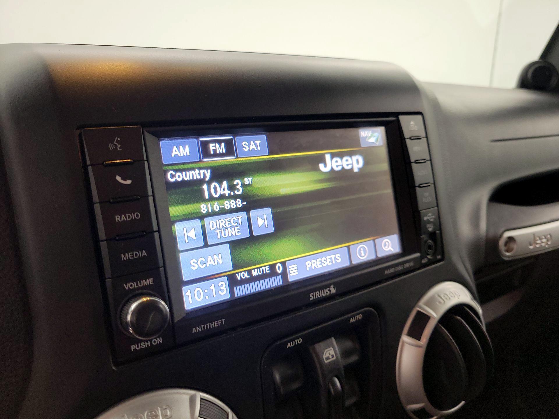 Thumbnail: 2014 Jeep Wrangler - 14