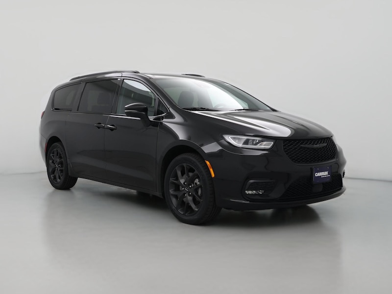 2023 Chrysler Pacifica Touring L -
                  Saint Louis, MO