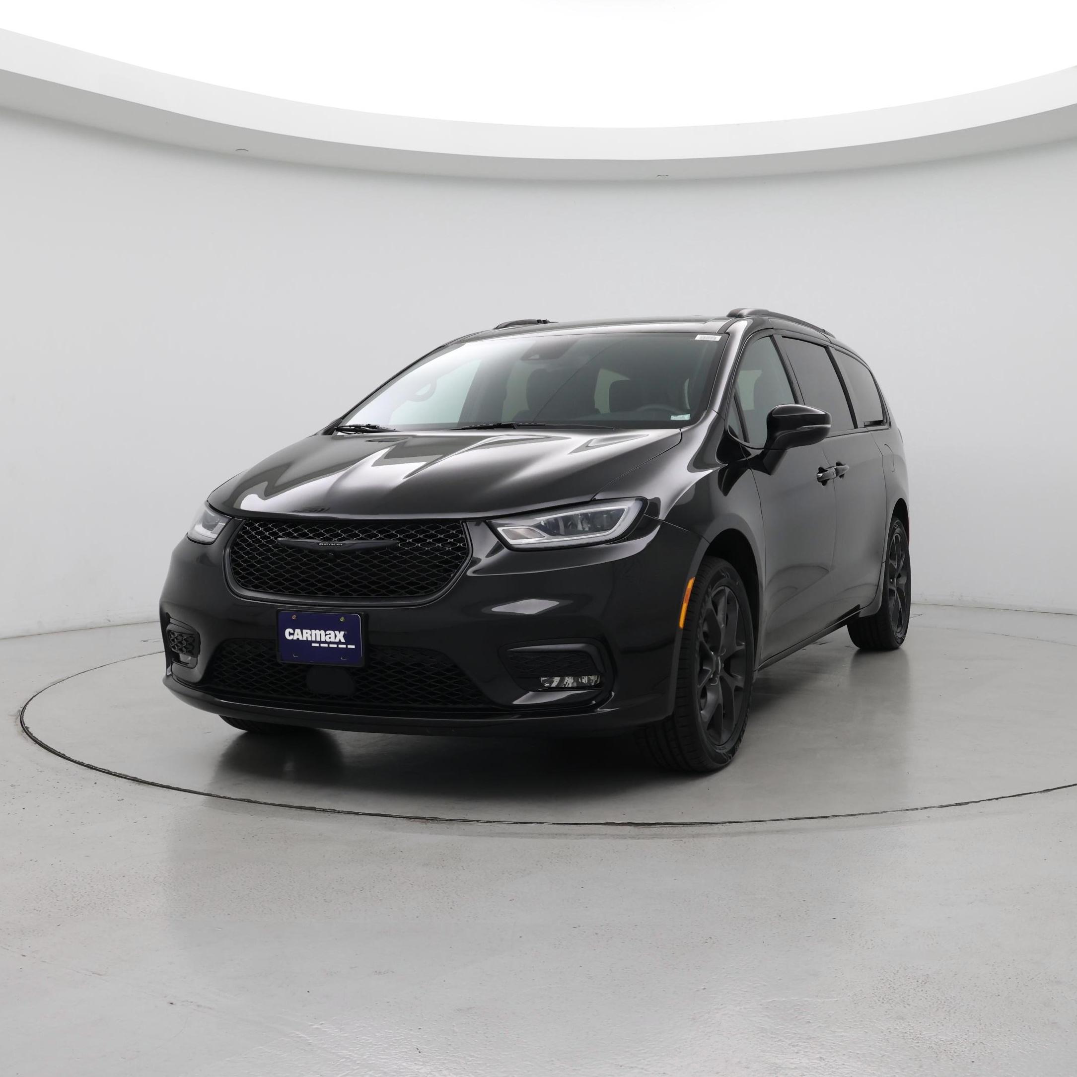 Thumbnail: 2023 Chrysler Pacifica - 4