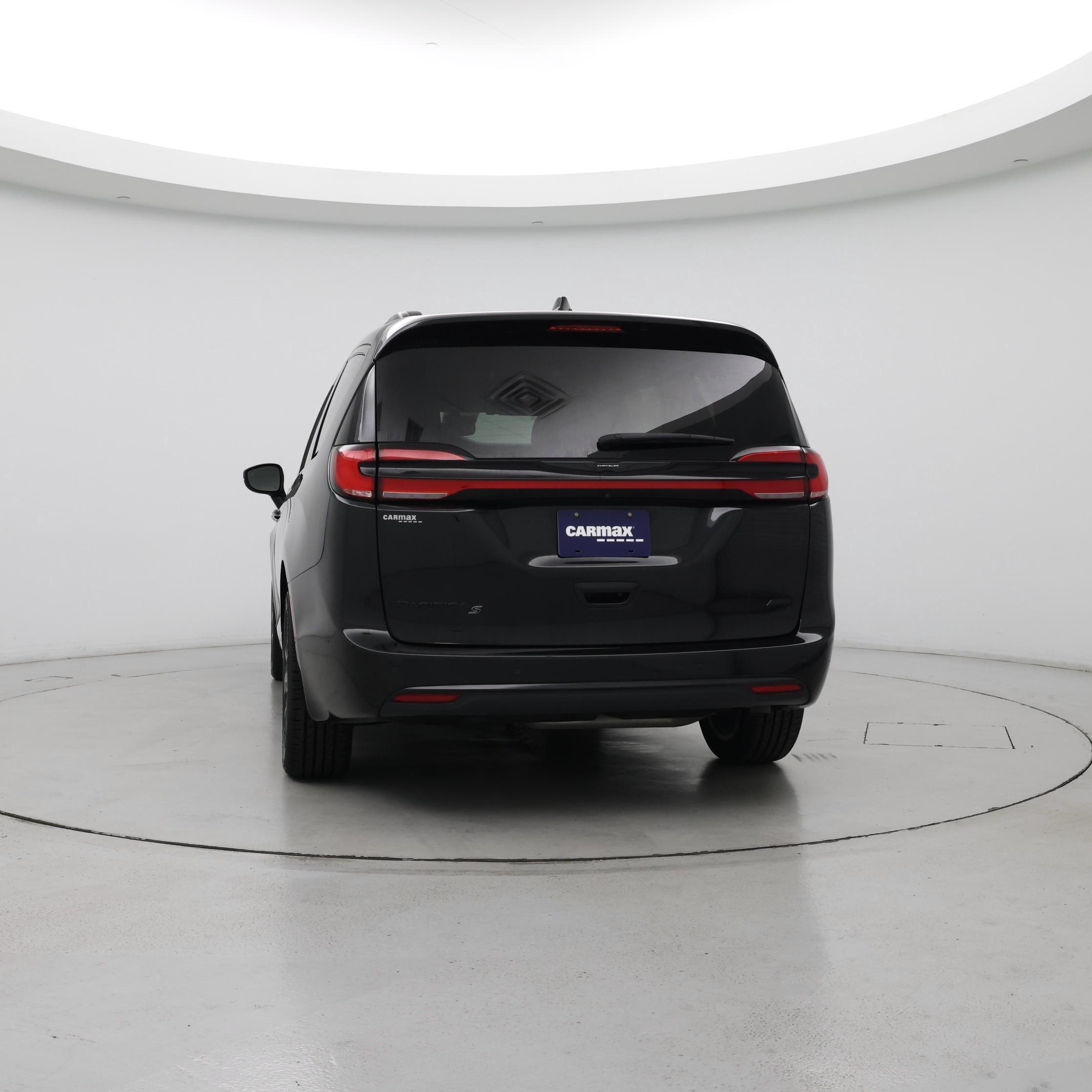 Thumbnail: 2023 Chrysler Pacifica - 6
