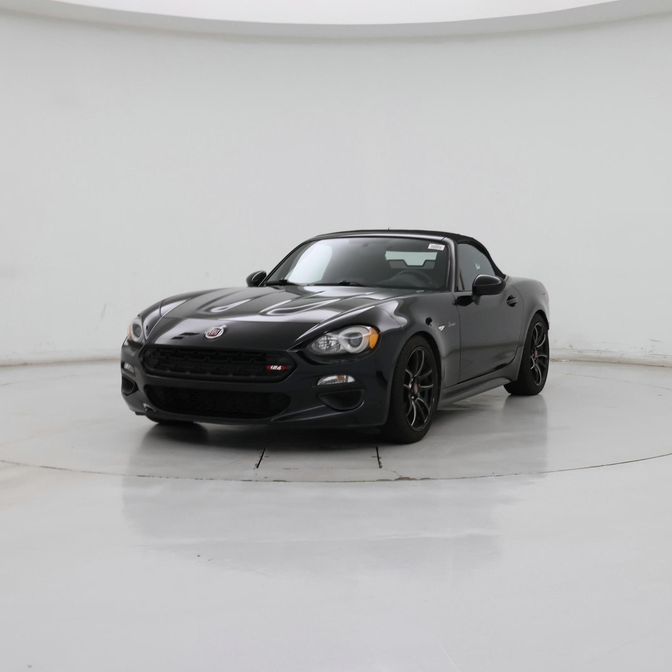 Thumbnail: 2017 Fiat 124 Spider - 4
