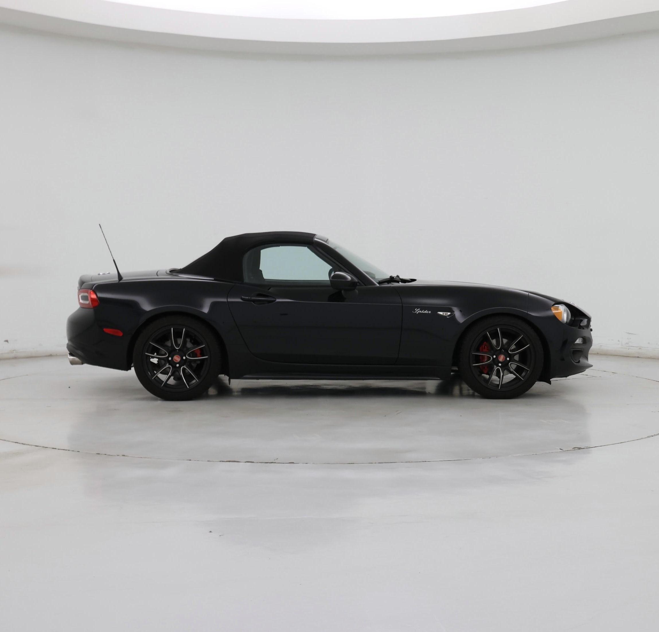 Thumbnail: 2017 Fiat 124 Spider - 7