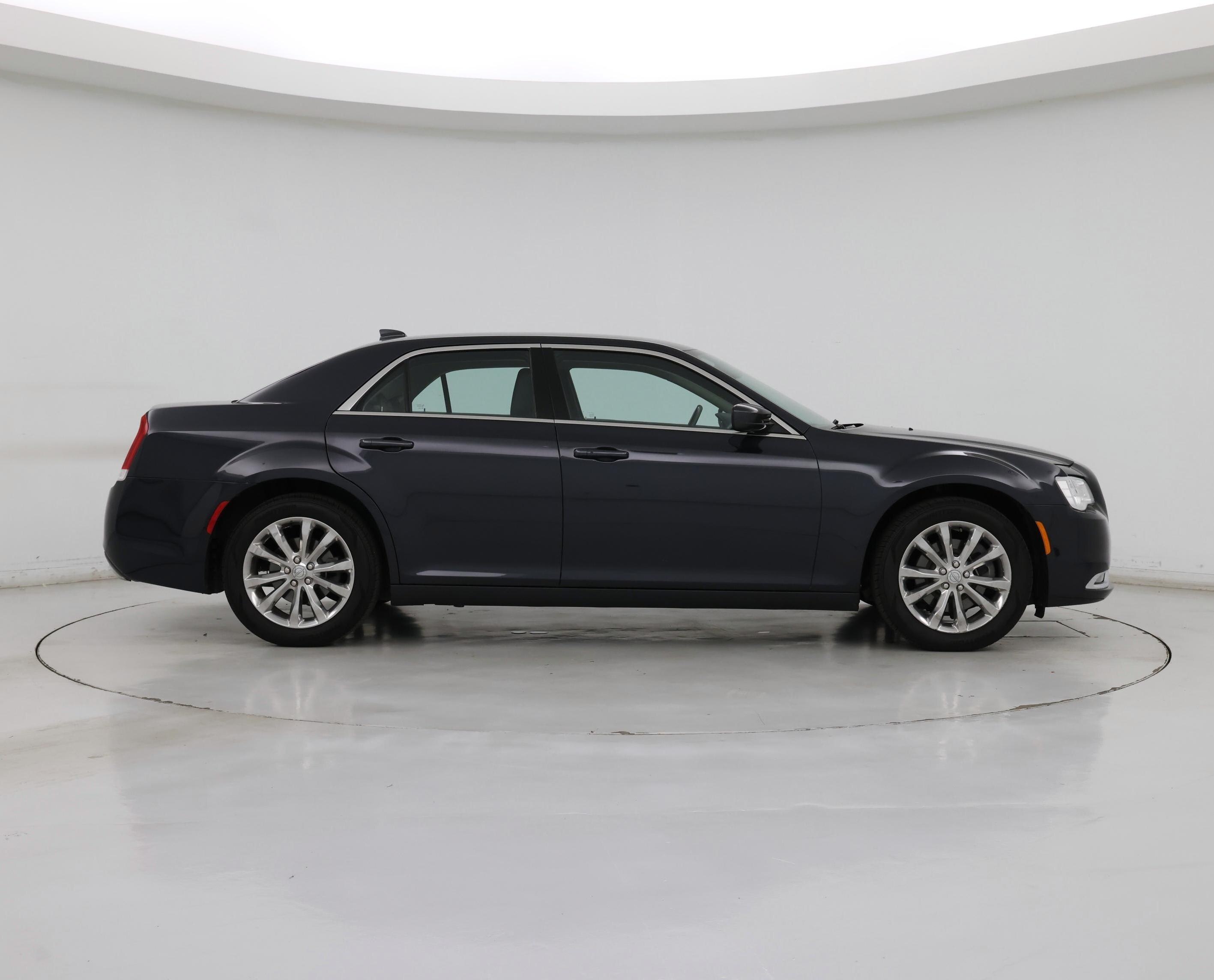 Thumbnail: 2016 Chrysler 300 - 7