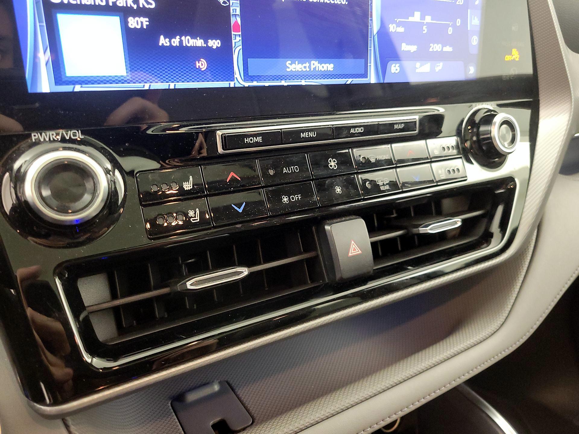 Thumbnail: 2021 Toyota Highlander - 16