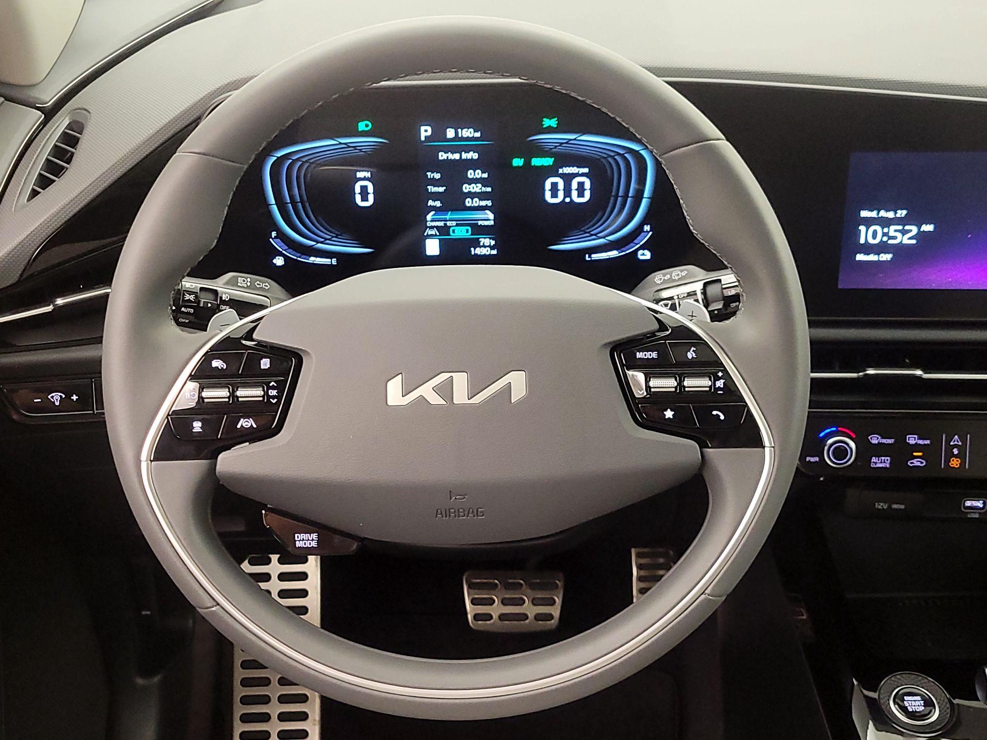 Thumbnail: 2024 Kia Niro - 10