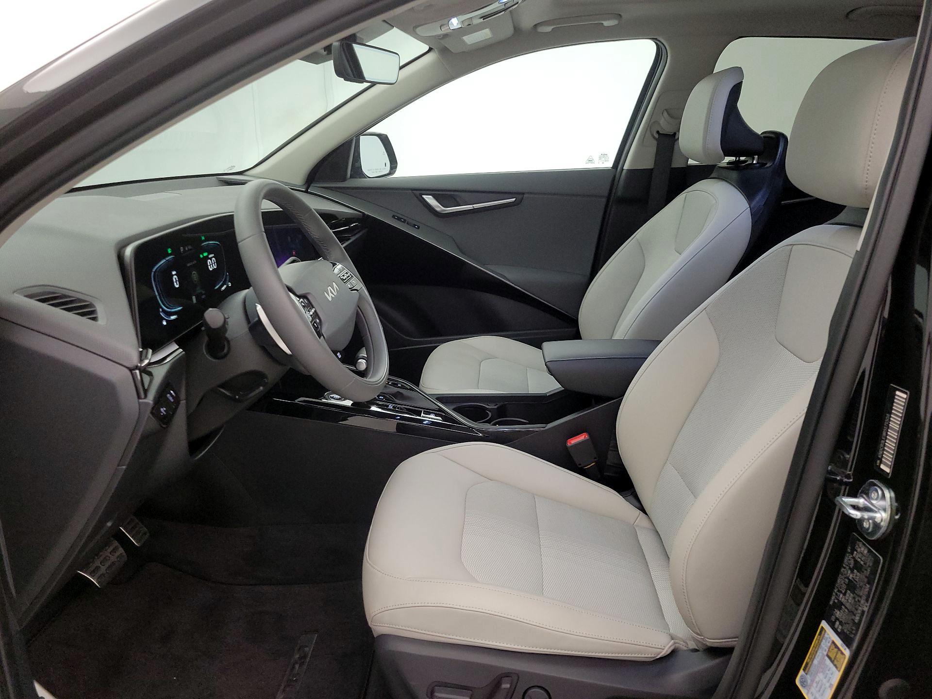 Thumbnail: 2024 Kia Niro - 11