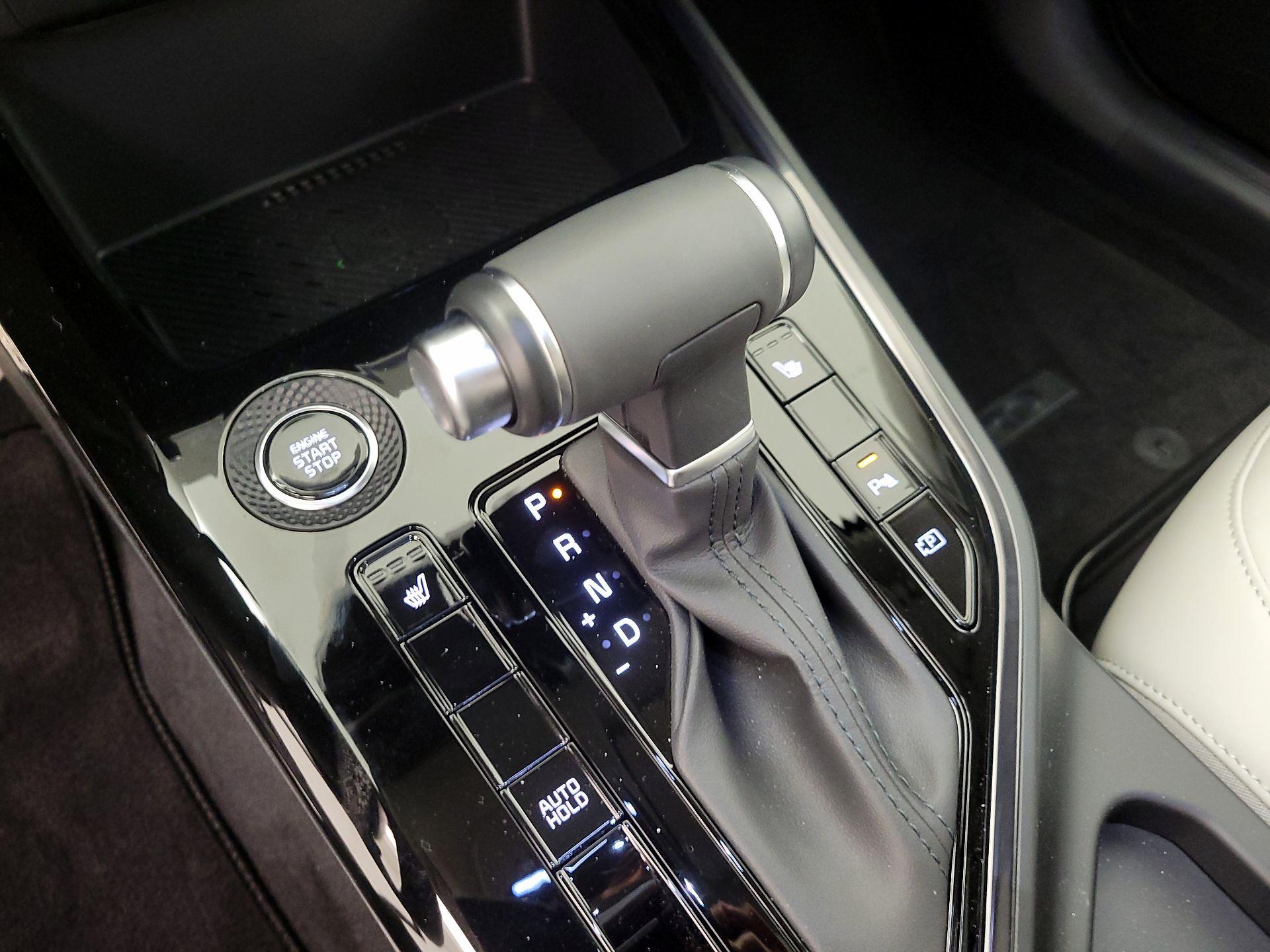 Thumbnail: 2024 Kia Niro - 18