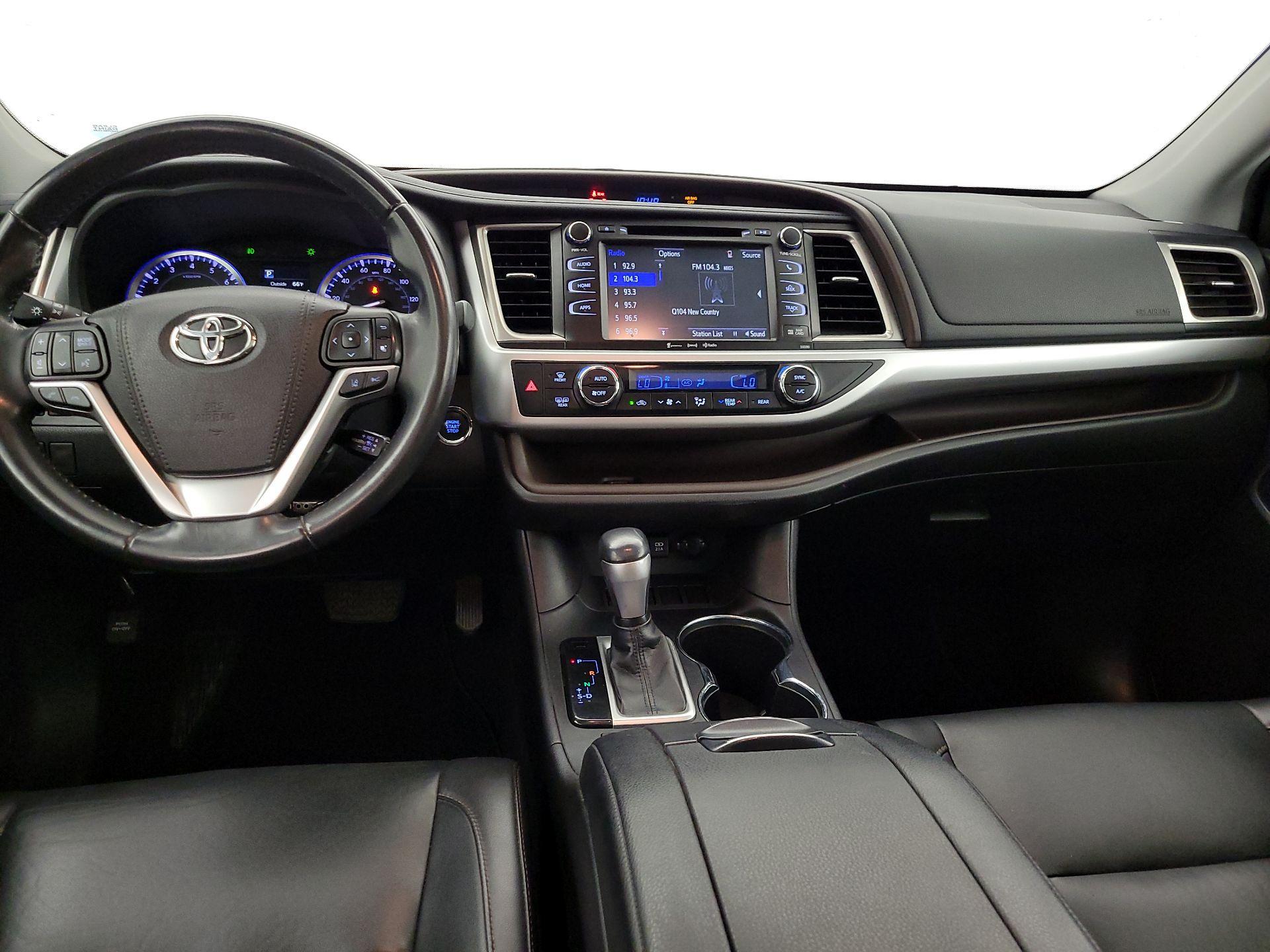 Thumbnail: 2019 Toyota Highlander - 9