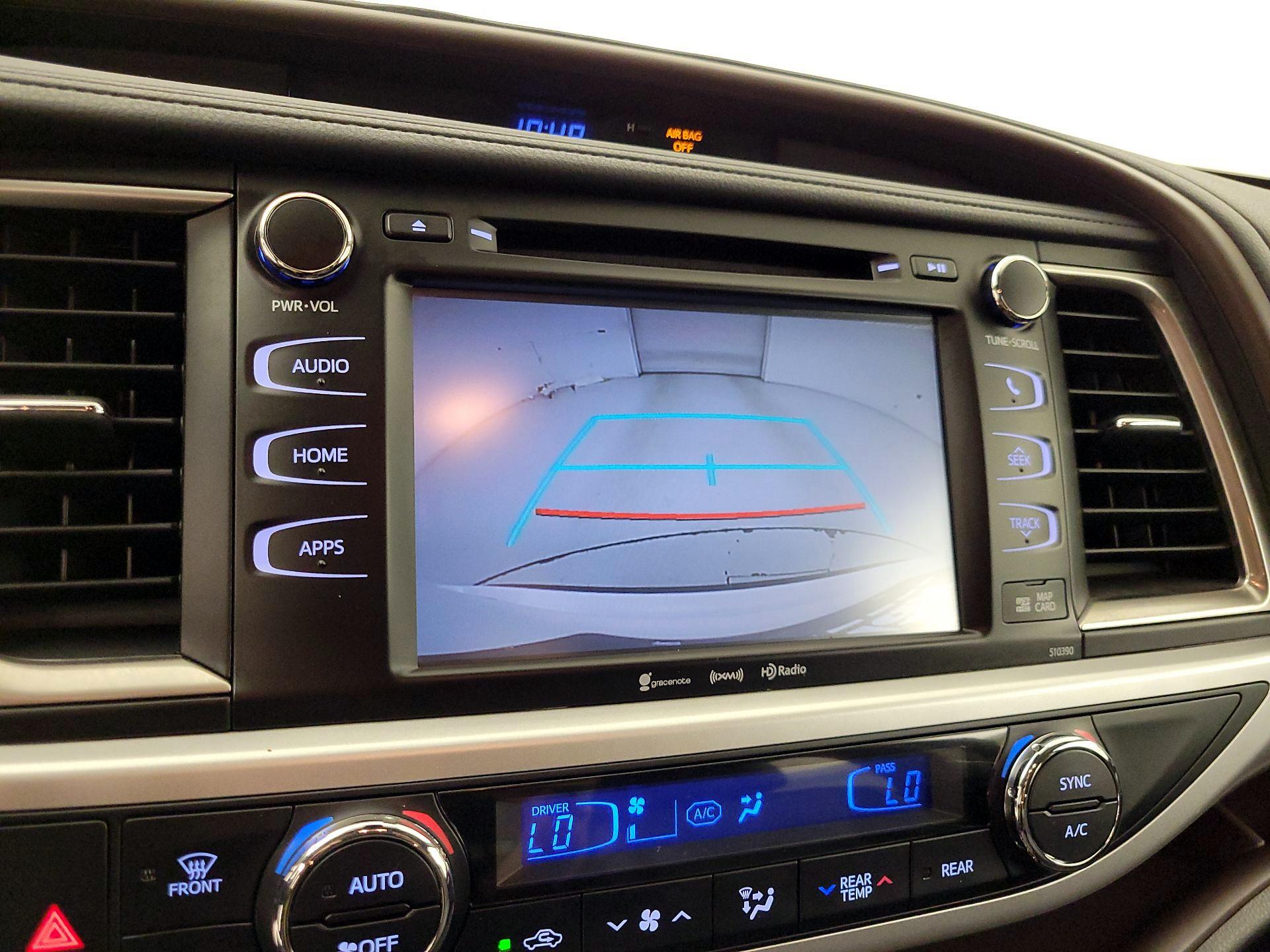 Thumbnail: 2019 Toyota Highlander - 14