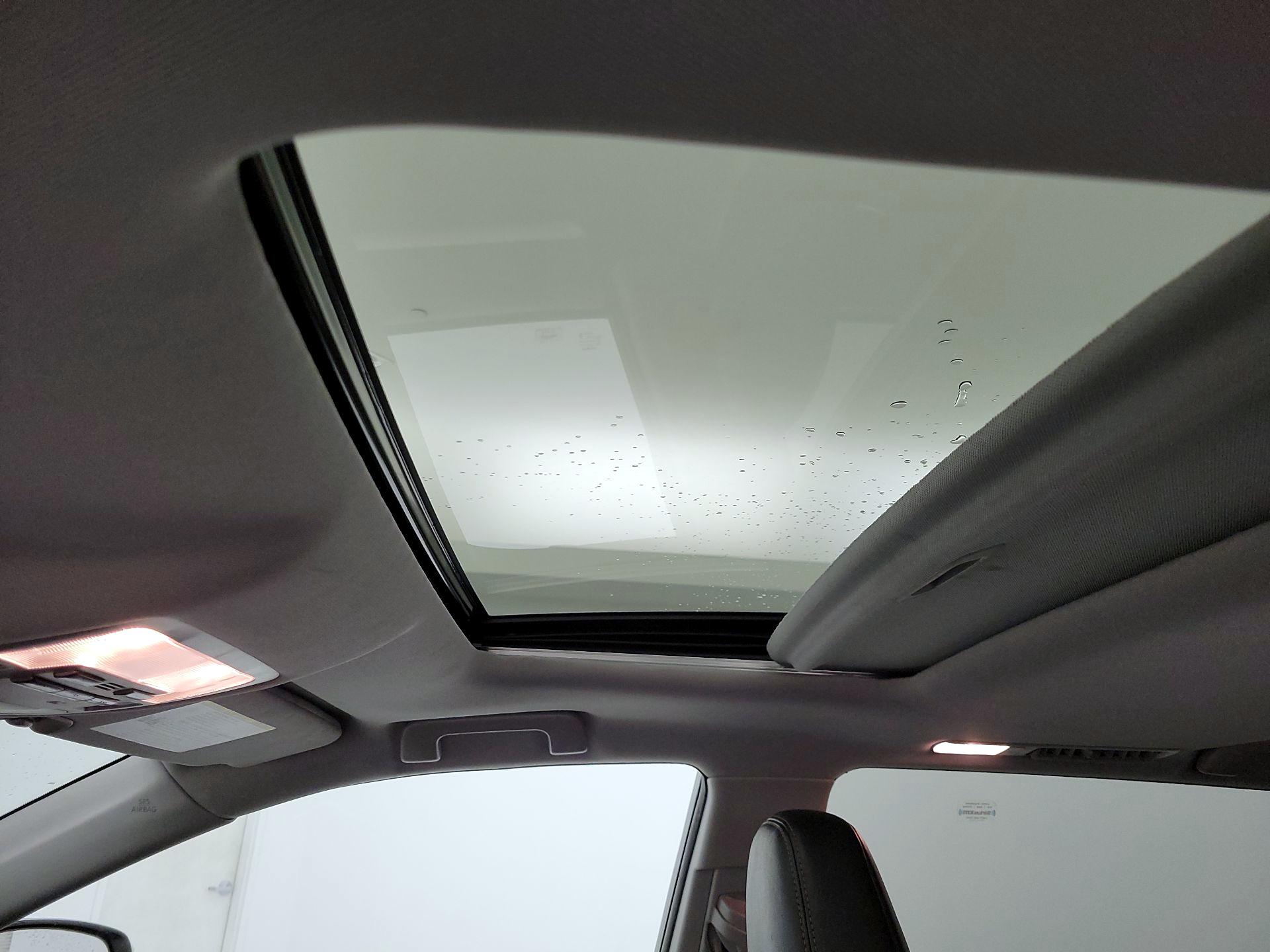 Thumbnail: 2019 Toyota Highlander - 19