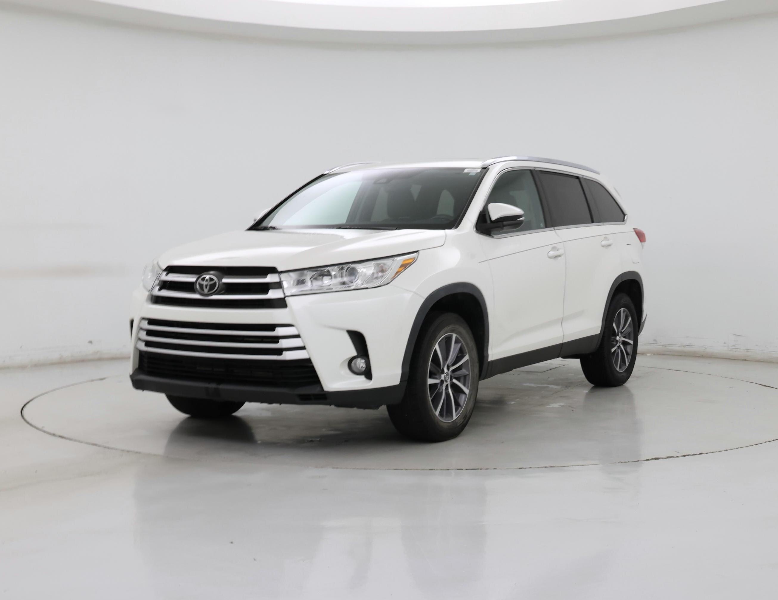 Thumbnail: 2019 Toyota Highlander - 4