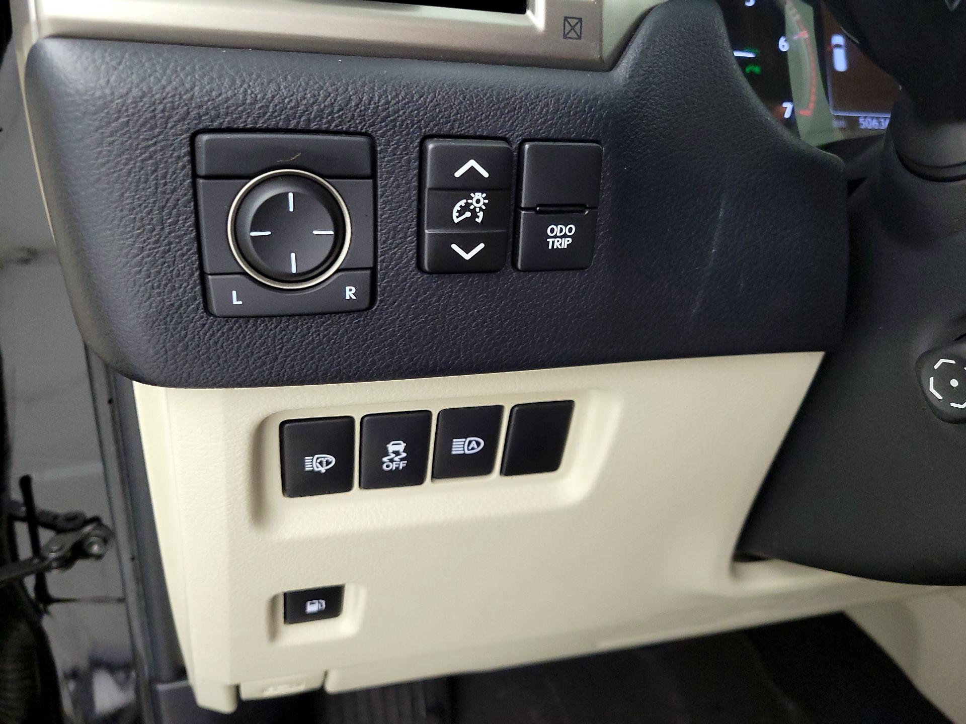 Thumbnail: 2020 Lexus GX - 13