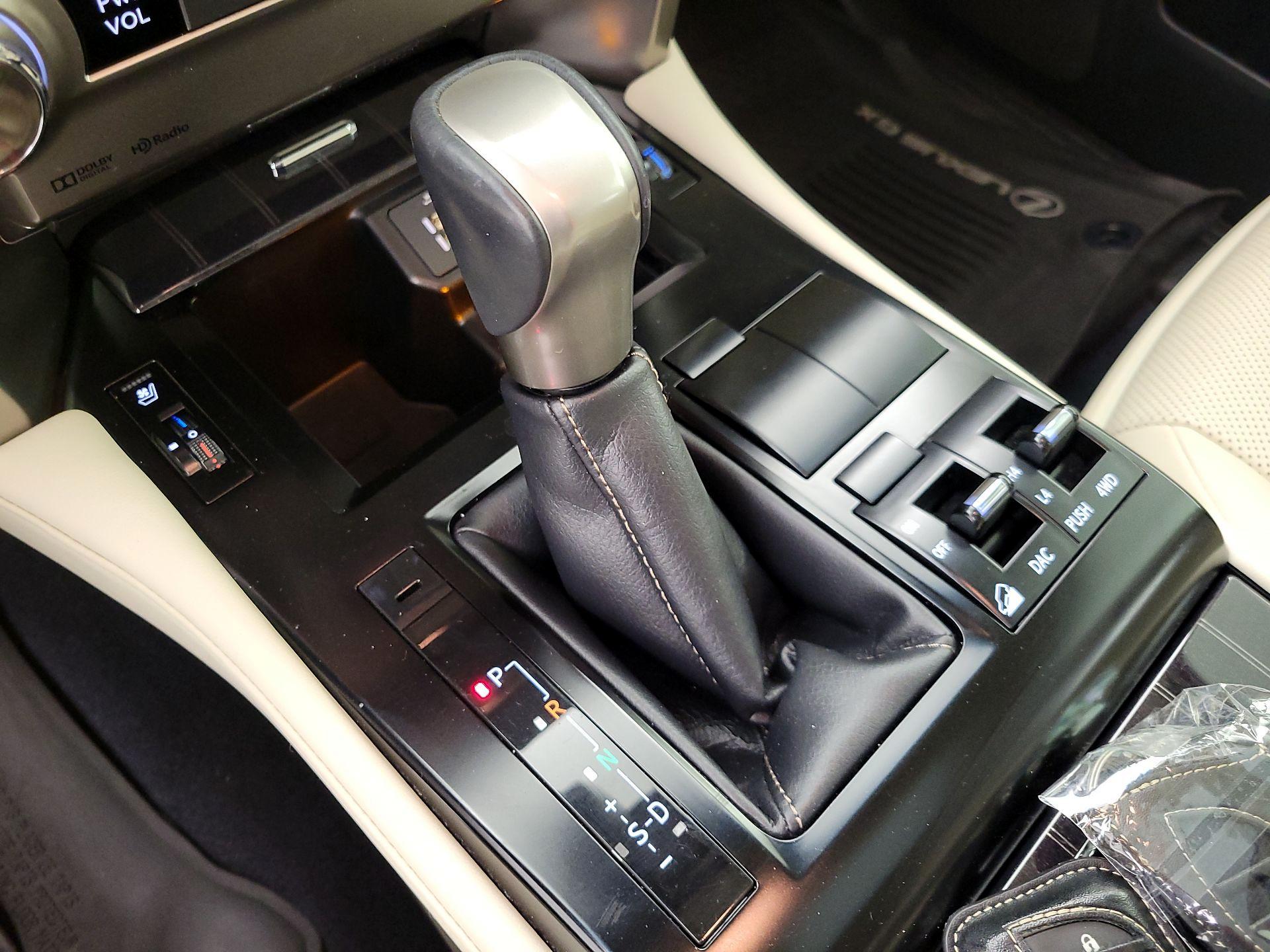 Thumbnail: 2020 Lexus GX - 18