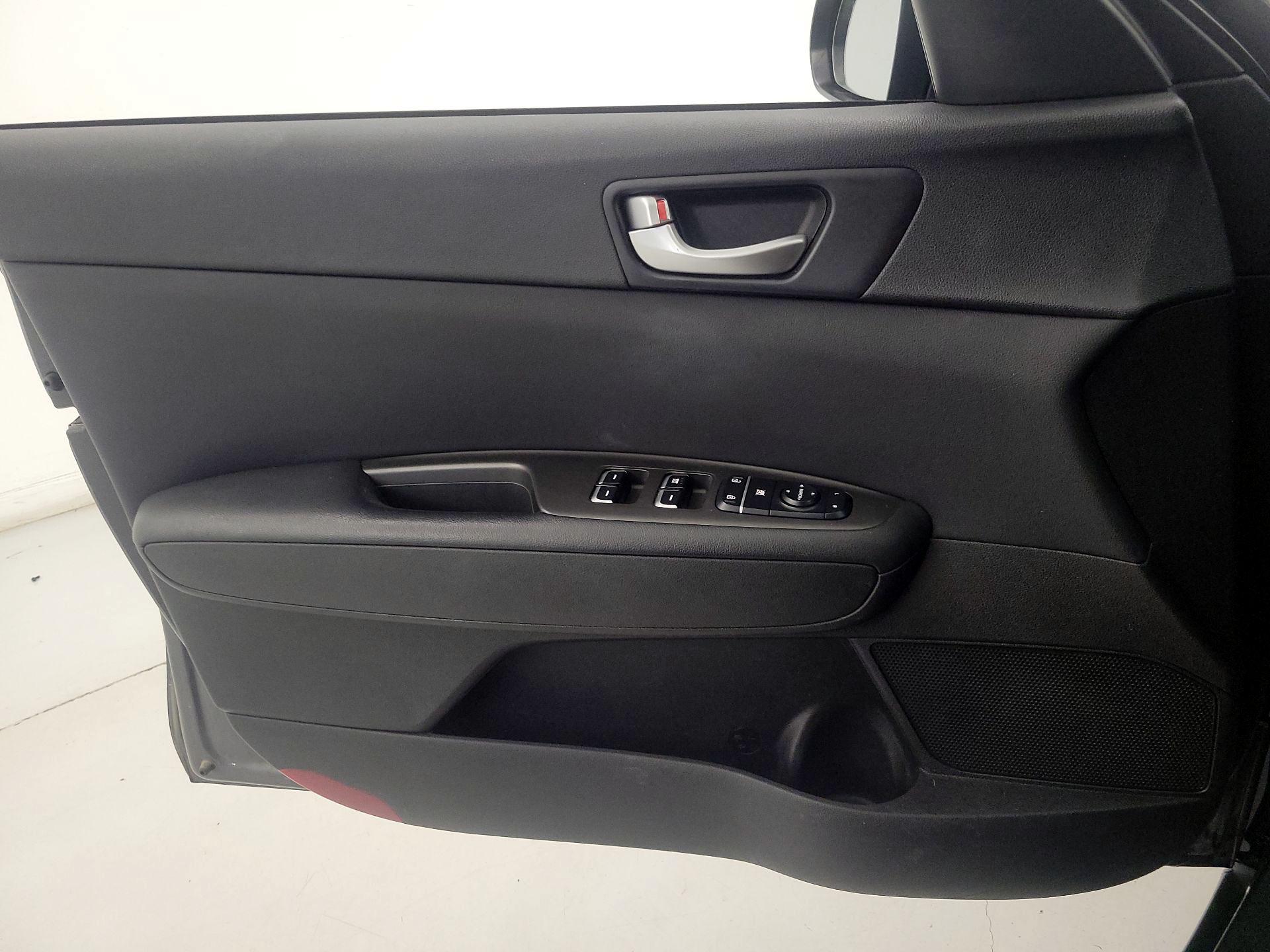 Thumbnail: 2018 Kia Optima - 12