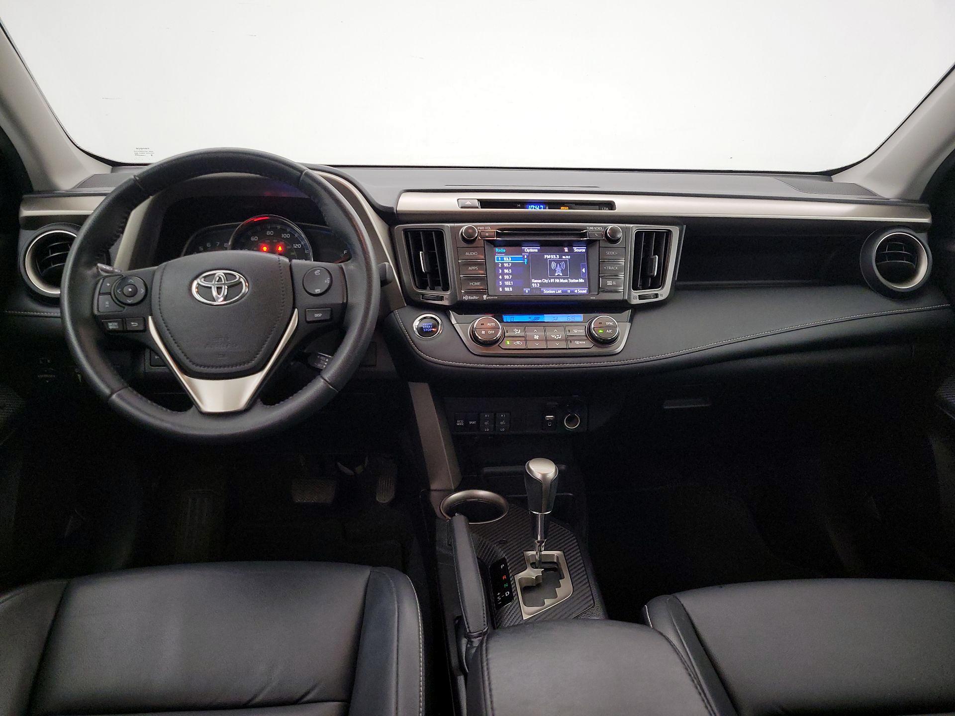 Thumbnail: 2015 Toyota RAV4 - 9