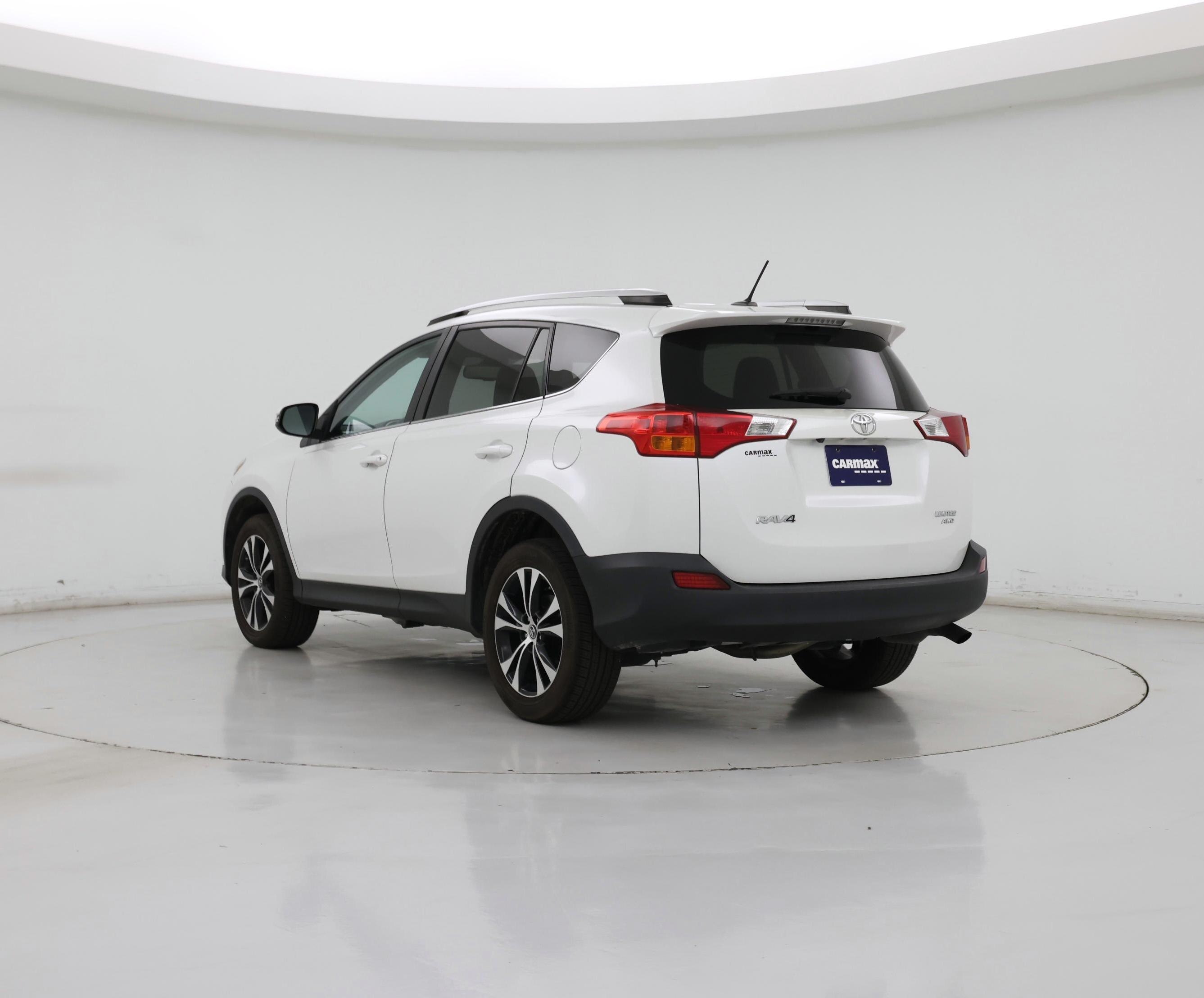Thumbnail: 2015 Toyota RAV4 - 2