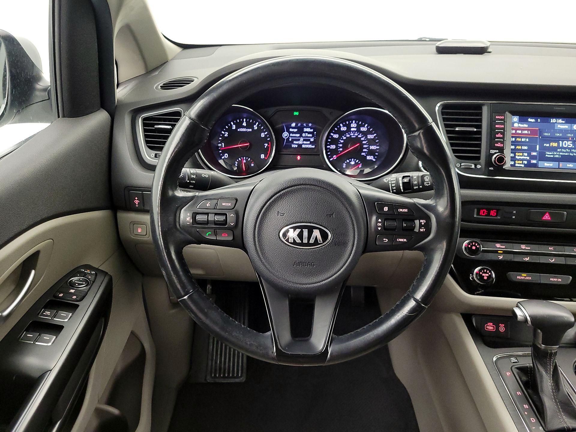 Thumbnail: 2017 Kia Sedona - 10