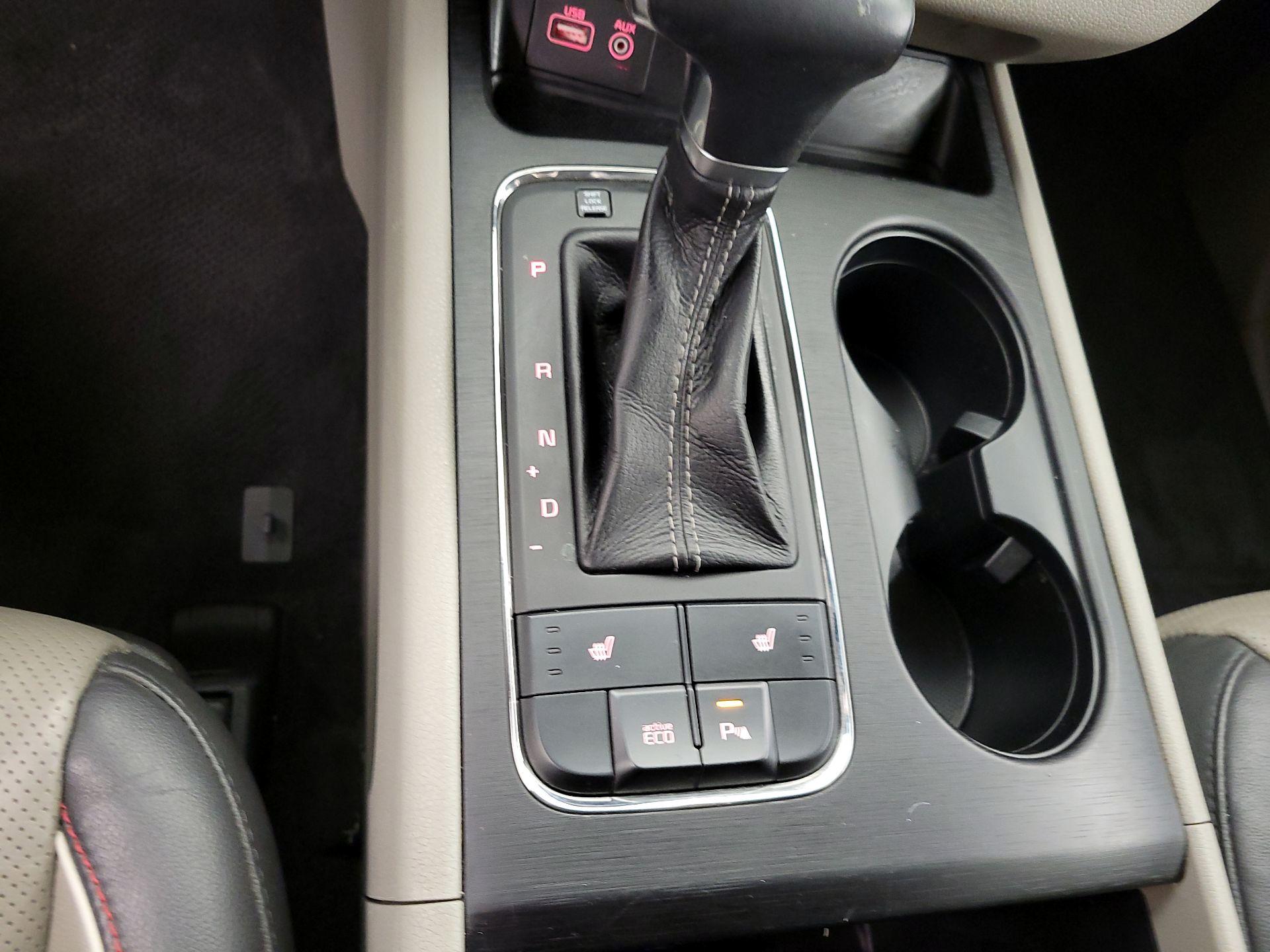 Thumbnail: 2017 Kia Sedona - 17