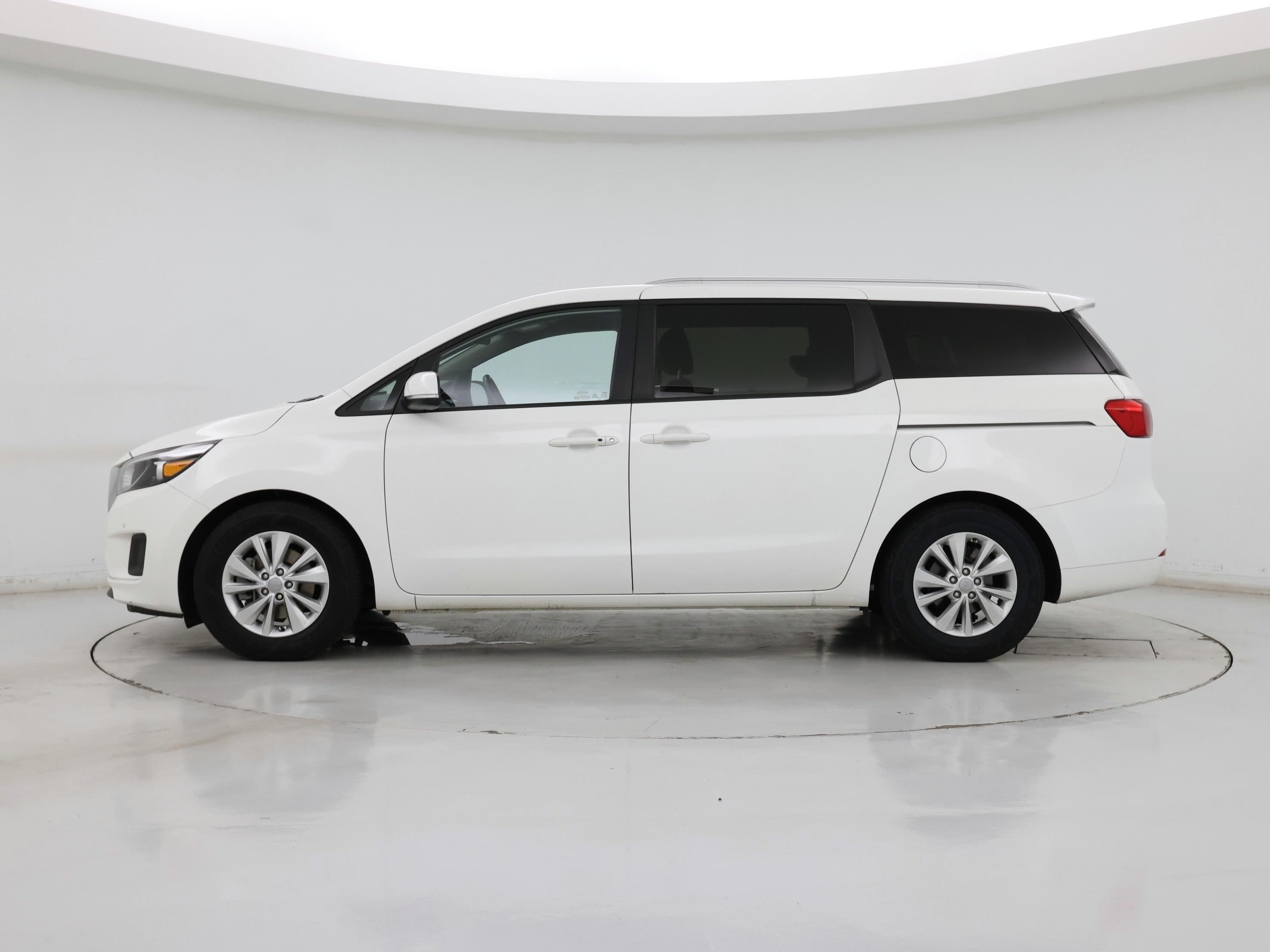 Thumbnail: 2017 Kia Sedona - 3