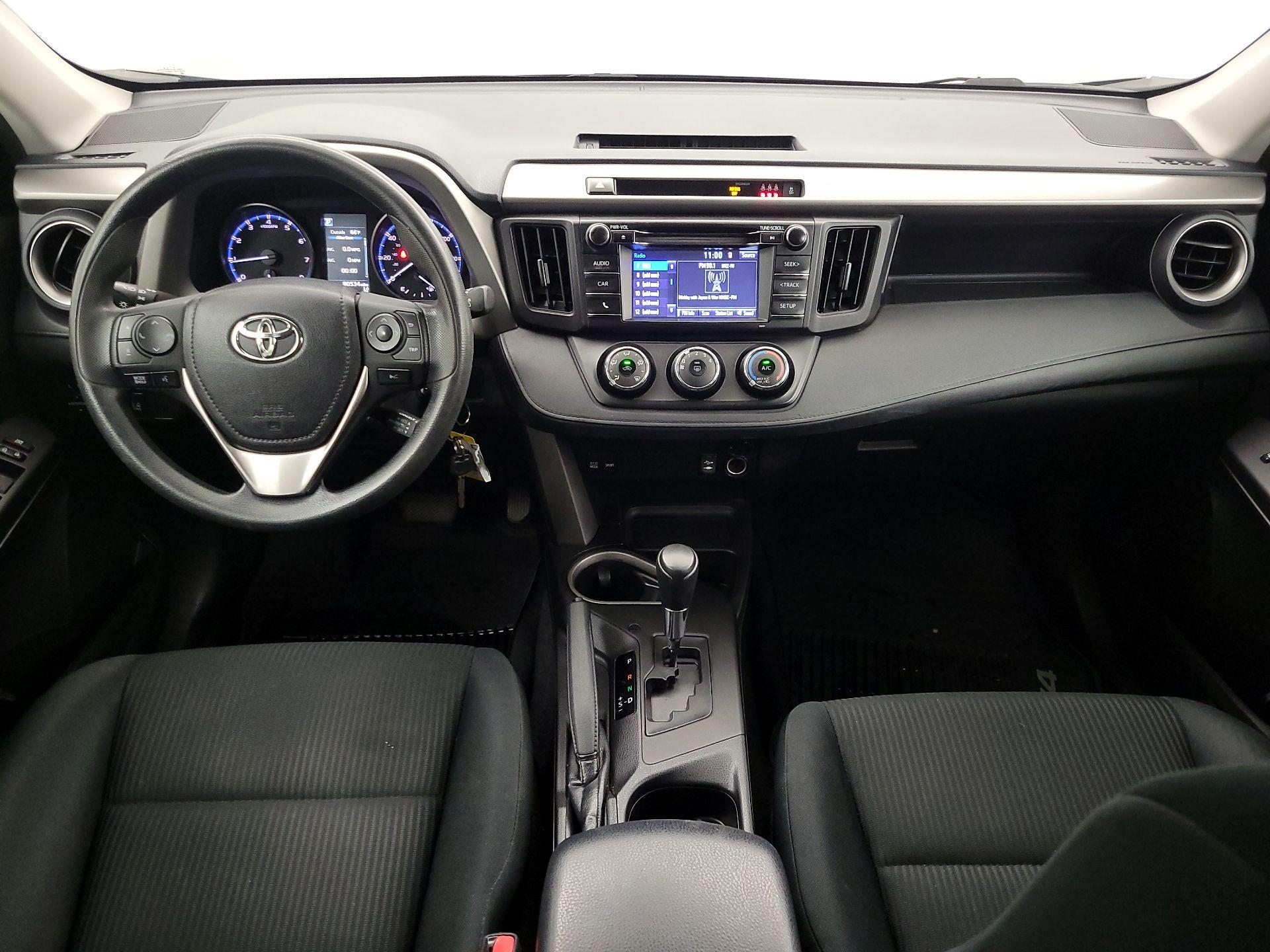 Thumbnail: 2017 Toyota RAV4 - 9