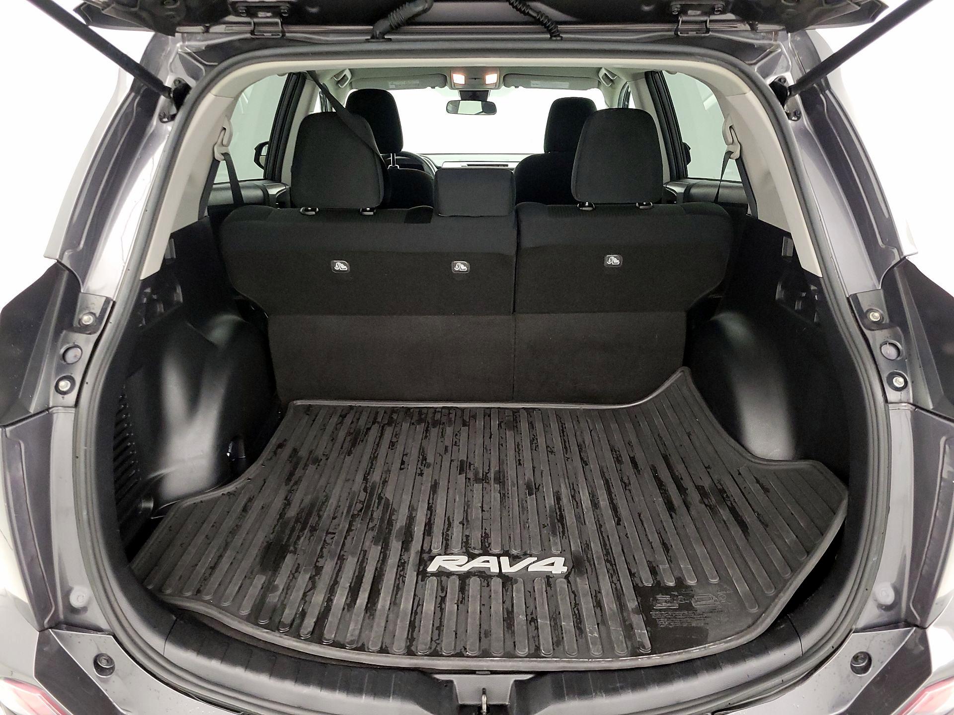 Thumbnail: 2017 Toyota RAV4 - 20