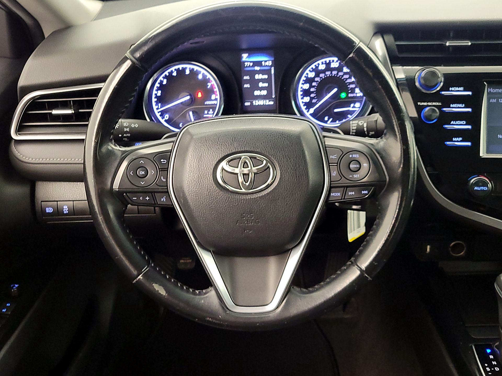 Thumbnail: 2019 Toyota Camry - 10
