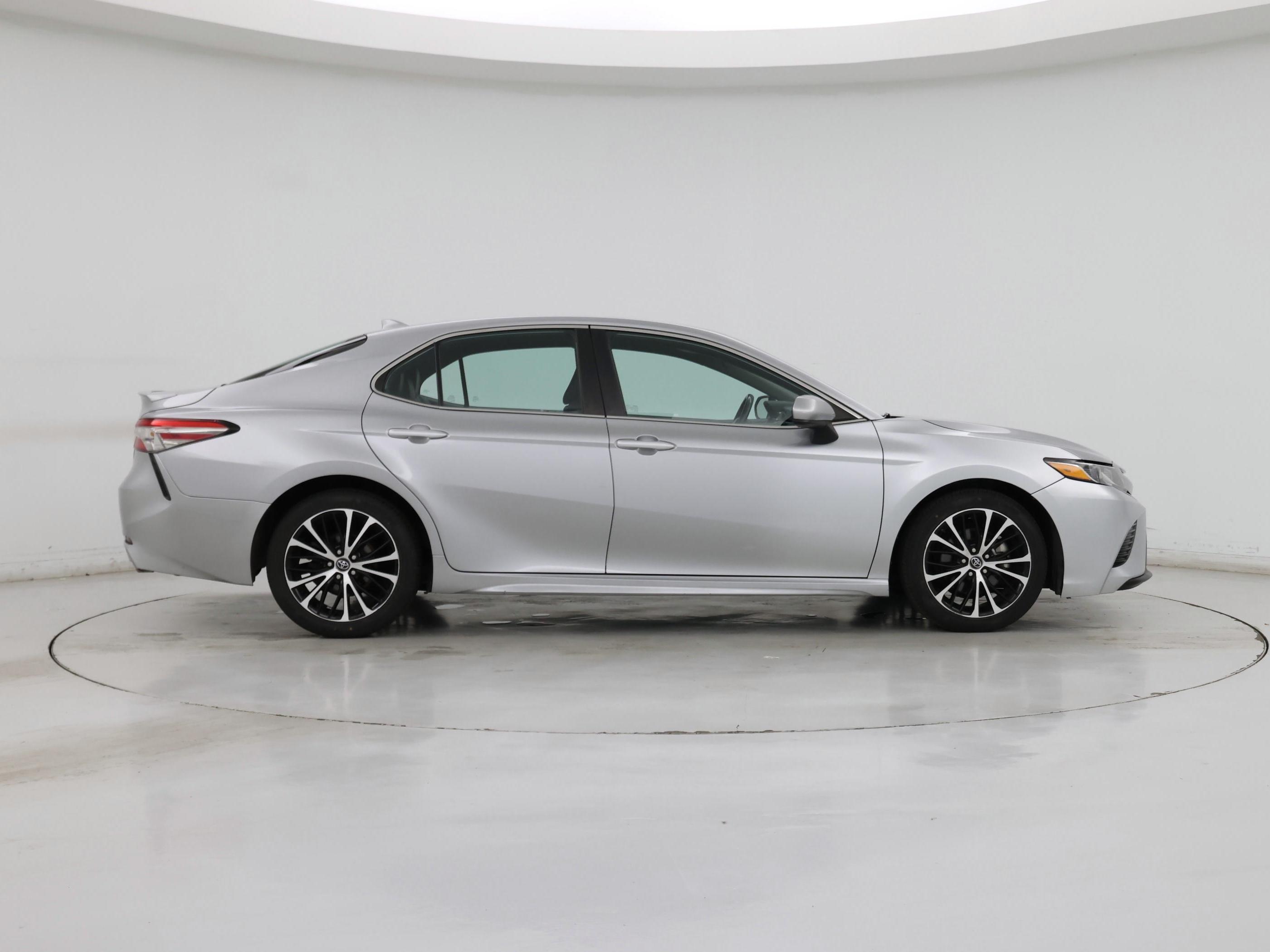 Thumbnail: 2019 Toyota Camry - 7