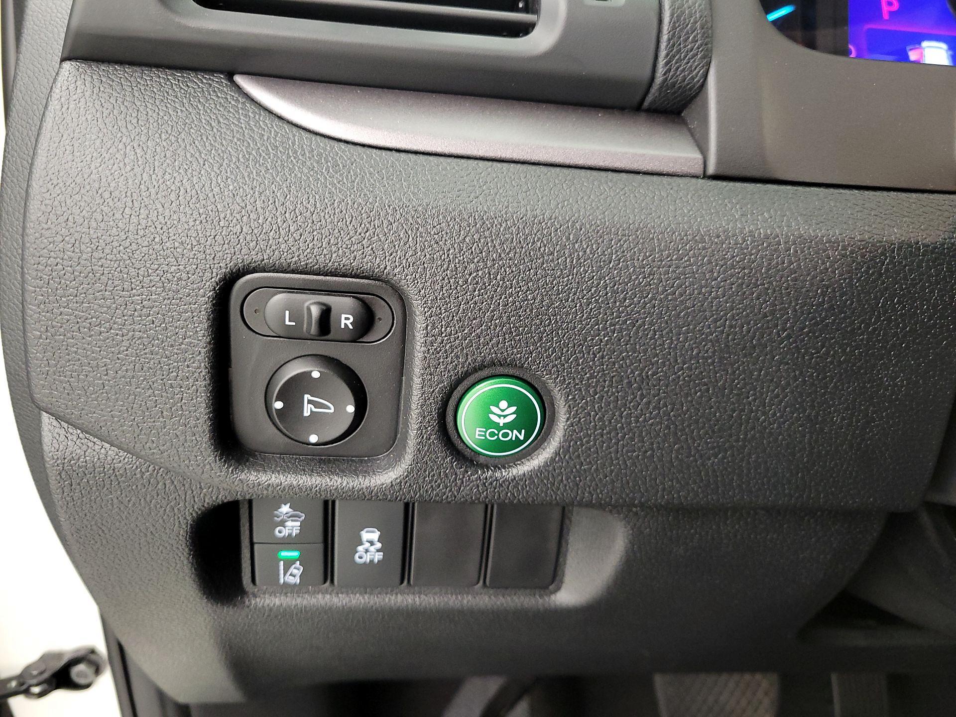 Thumbnail: 2019 Honda Pilot - 13