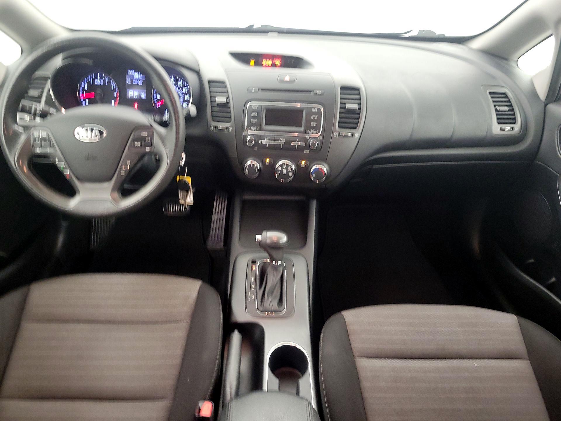 Thumbnail: 2016 Kia Forte - 9