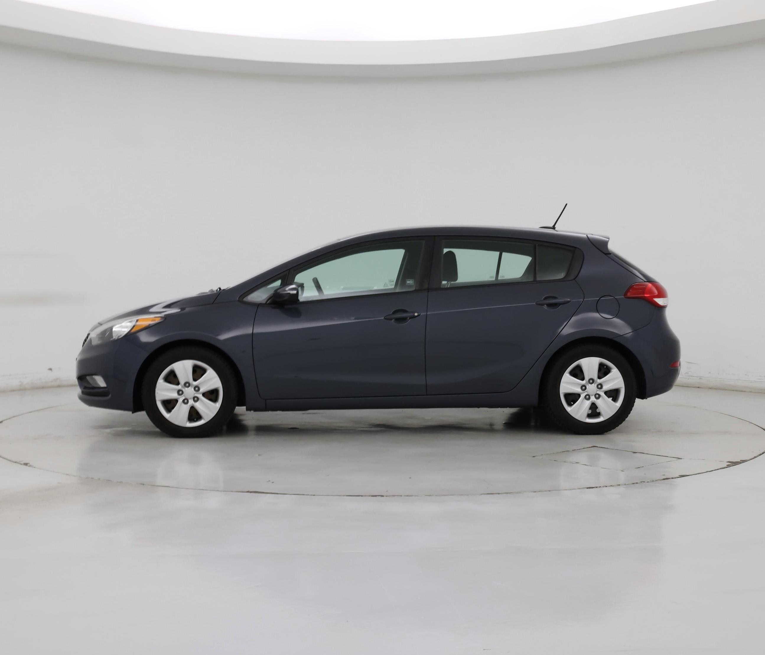 Thumbnail: 2016 Kia Forte - 3