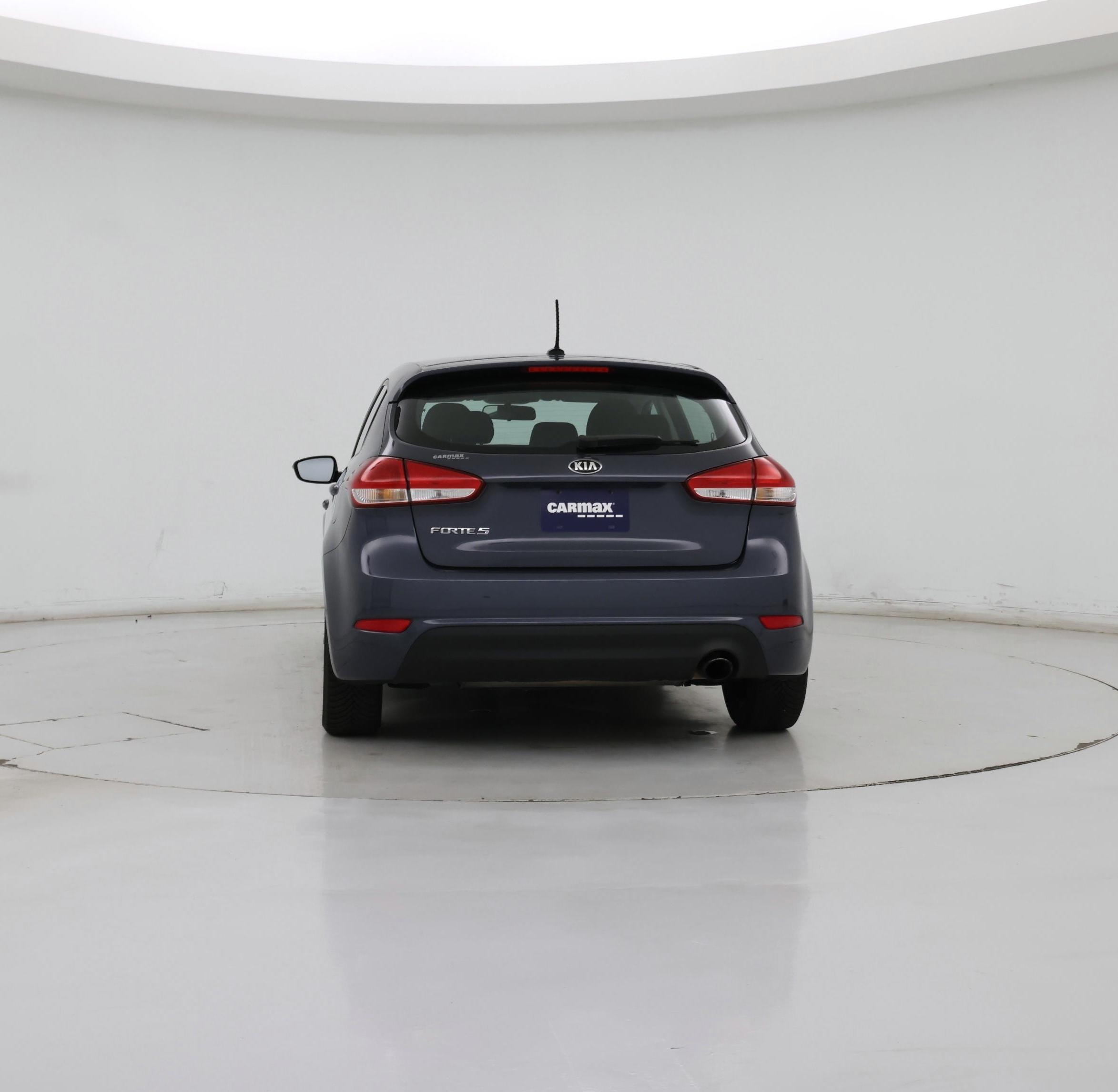 Thumbnail: 2016 Kia Forte - 6