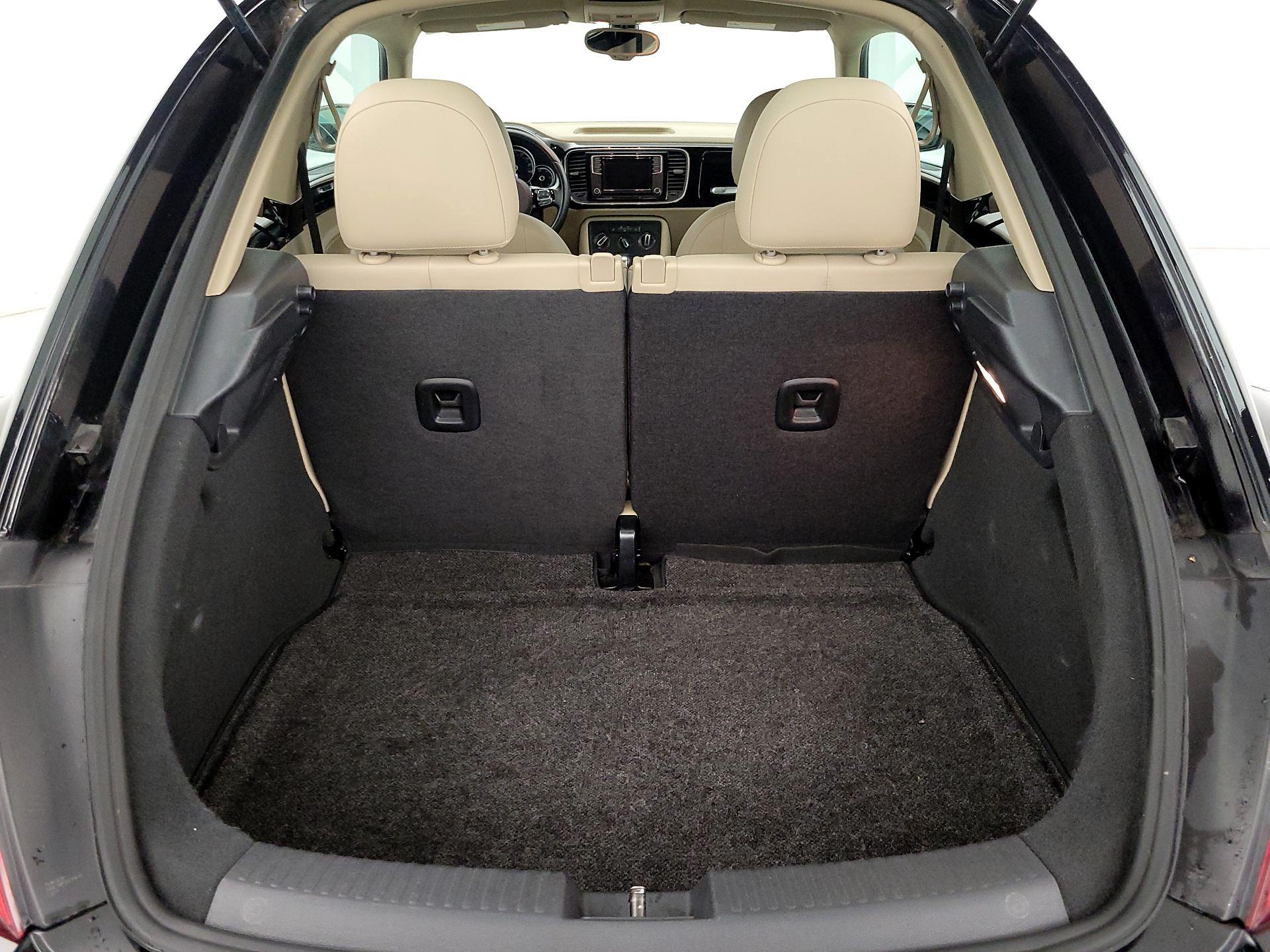 Thumbnail: 2016 Volkswagen Beetle - 20