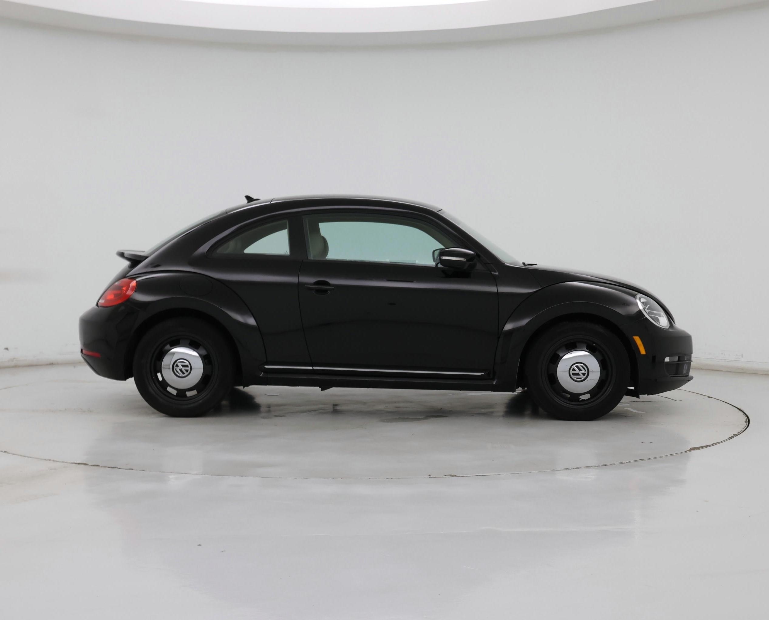 Thumbnail: 2016 Volkswagen Beetle - 7