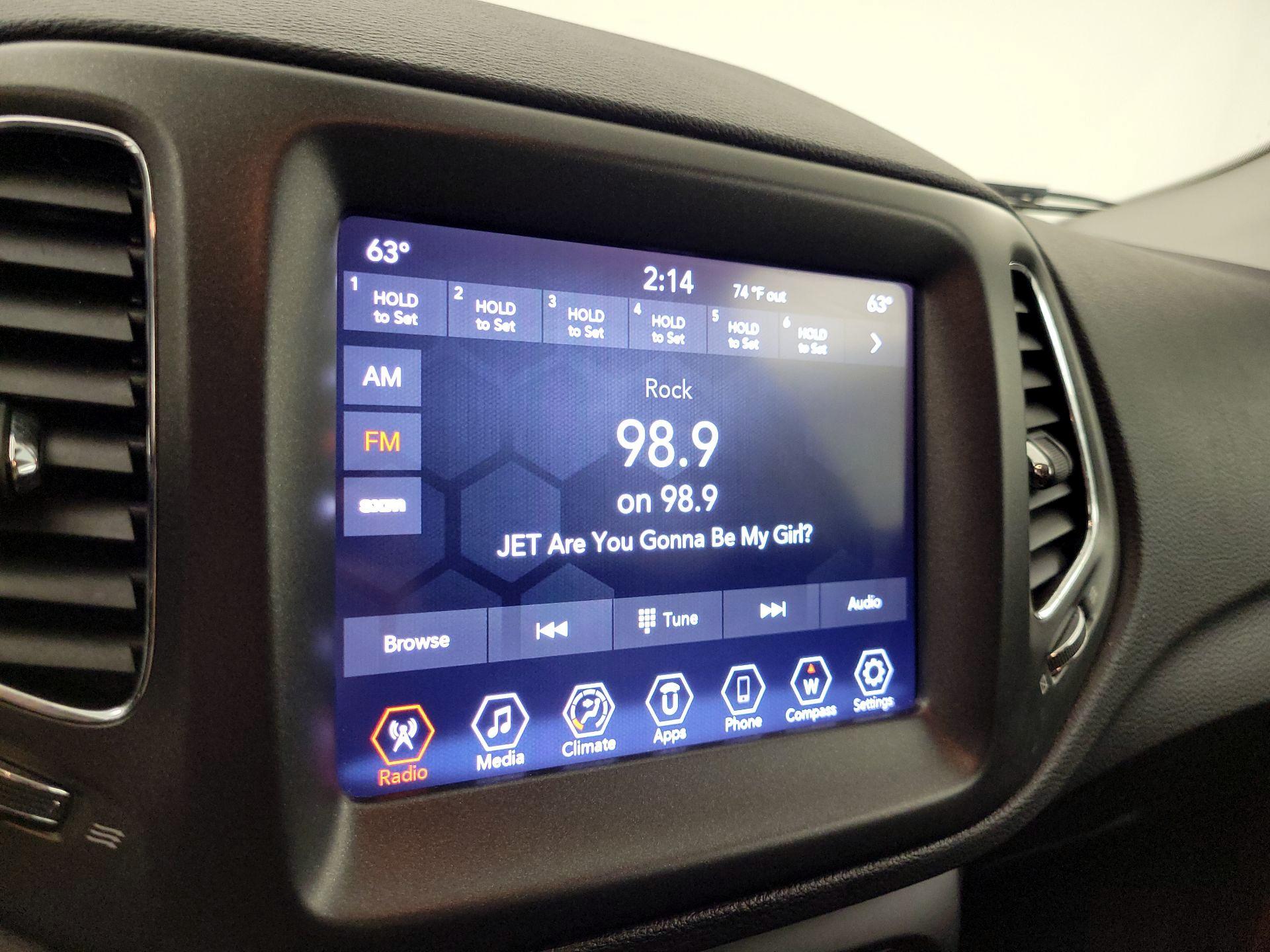 Thumbnail: 2019 Jeep Compass - 15