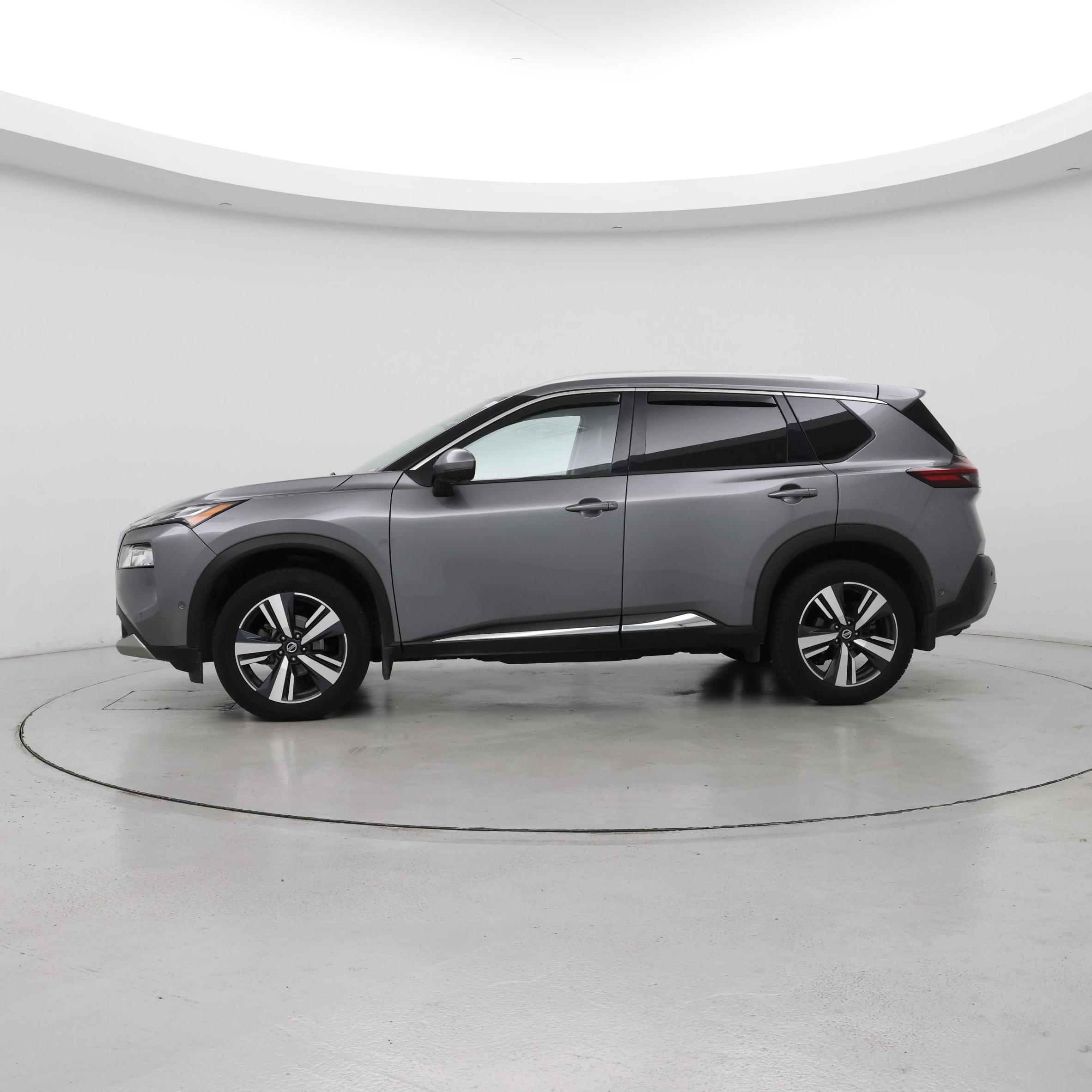 Thumbnail: 2021 Nissan Rogue - 3