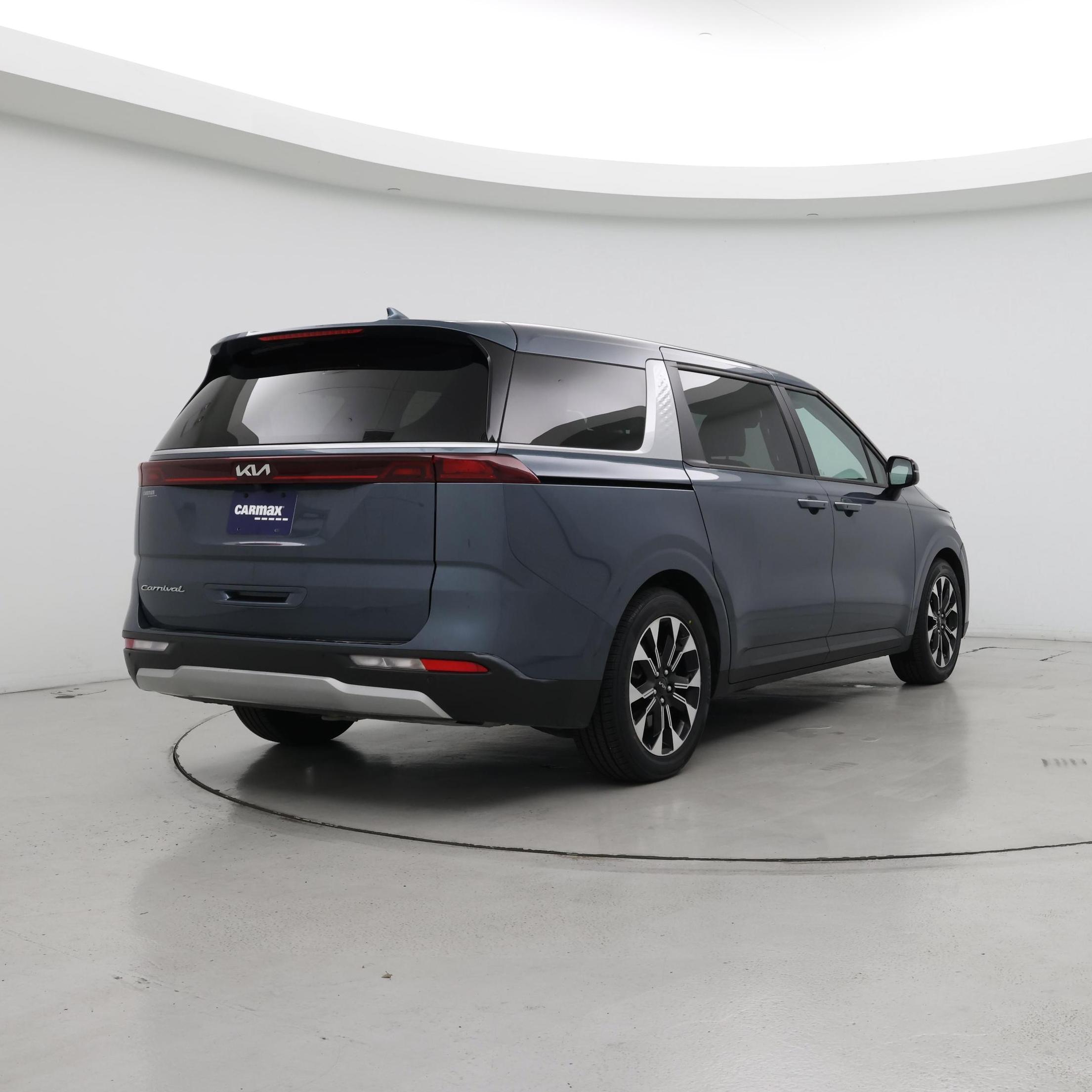 Thumbnail: 2022 Kia Carnival - 8