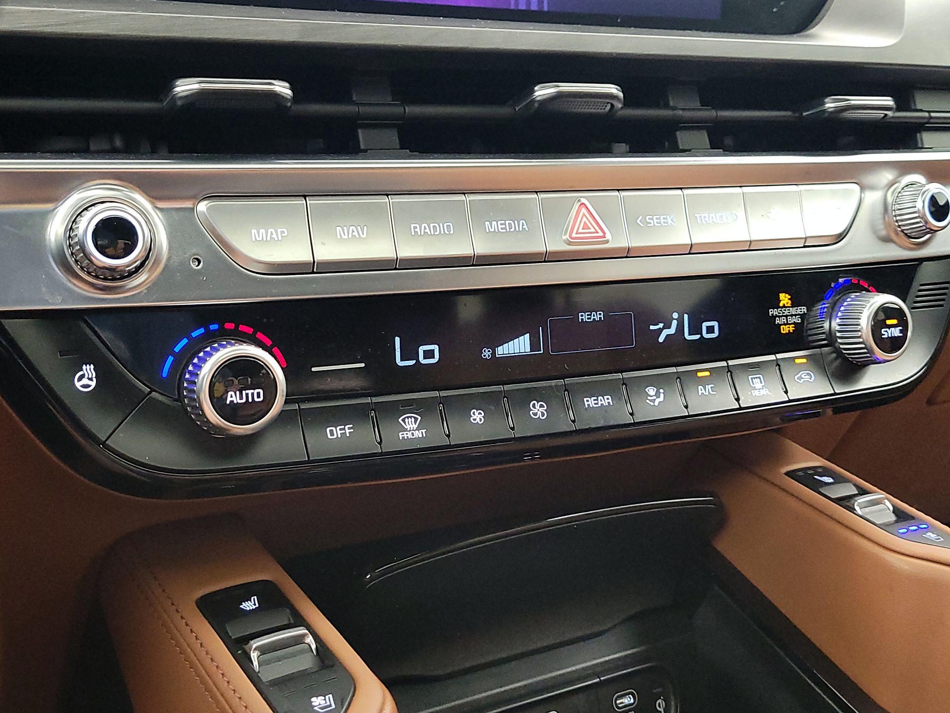 Thumbnail: 2024 Kia Telluride - 17