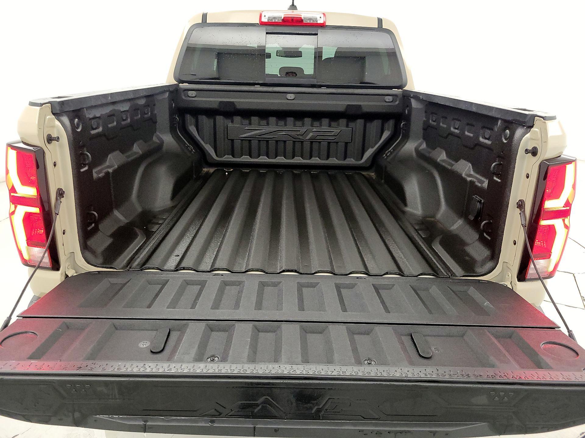 Thumbnail: 2023 Chevrolet Colorado - 20