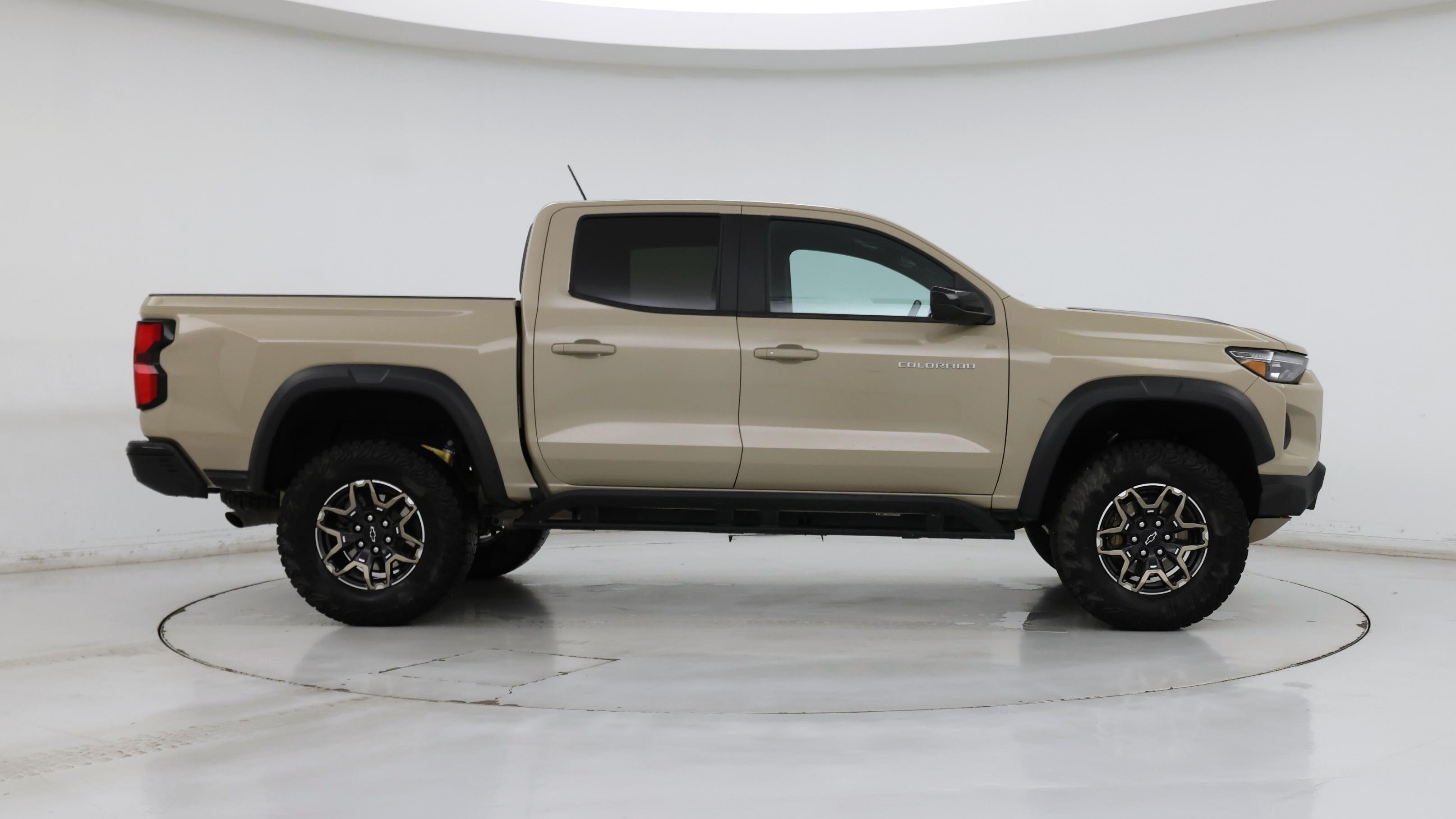 Thumbnail: 2023 Chevrolet Colorado - 7