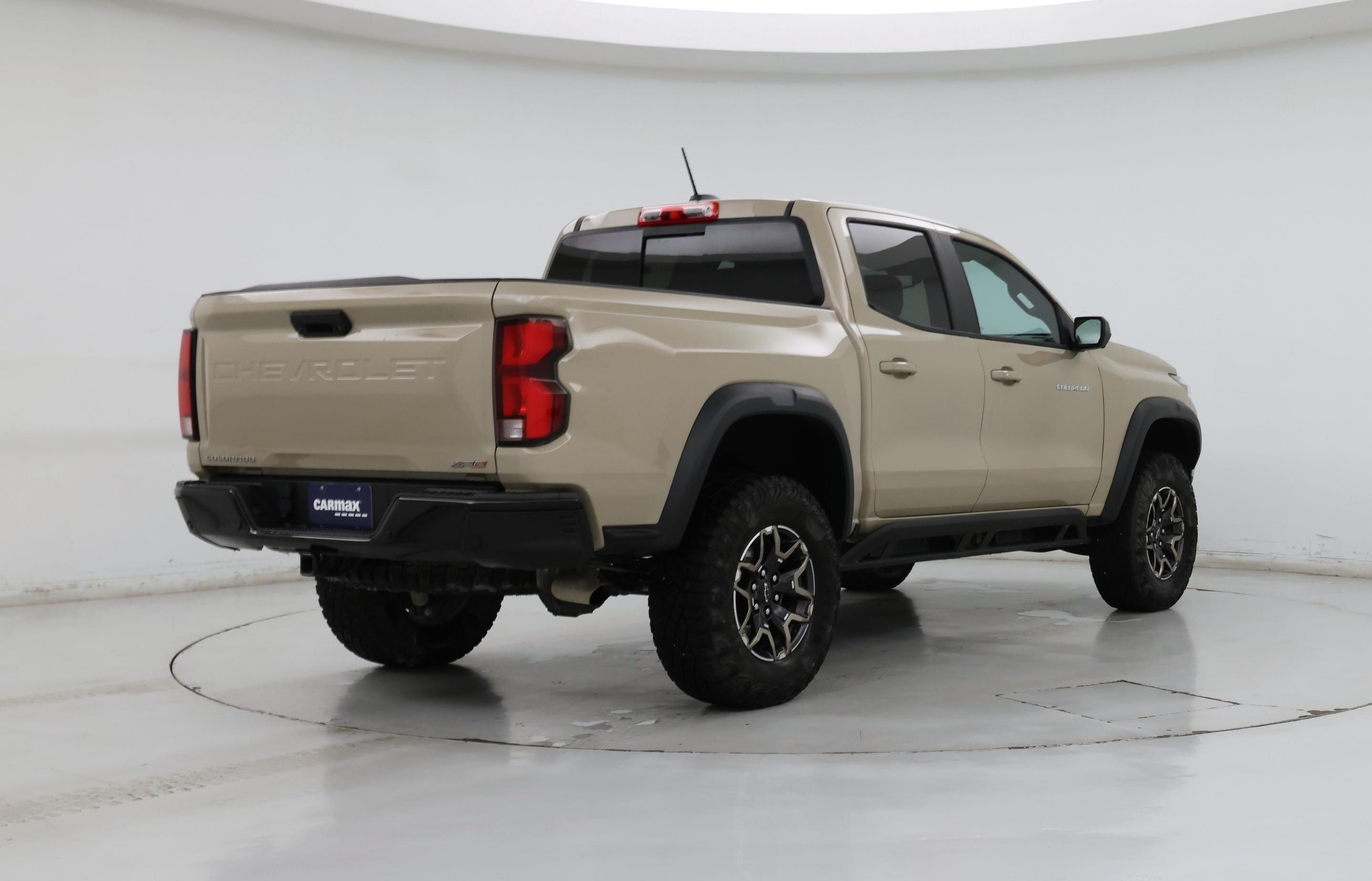 Thumbnail: 2023 Chevrolet Colorado - 8