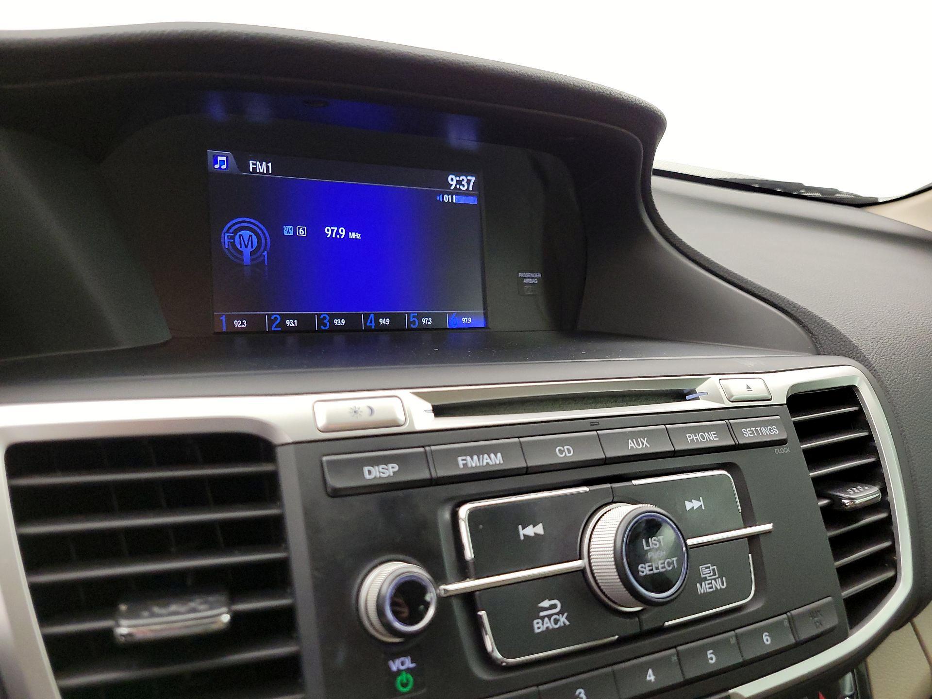 Thumbnail: 2017 Honda Accord - 15