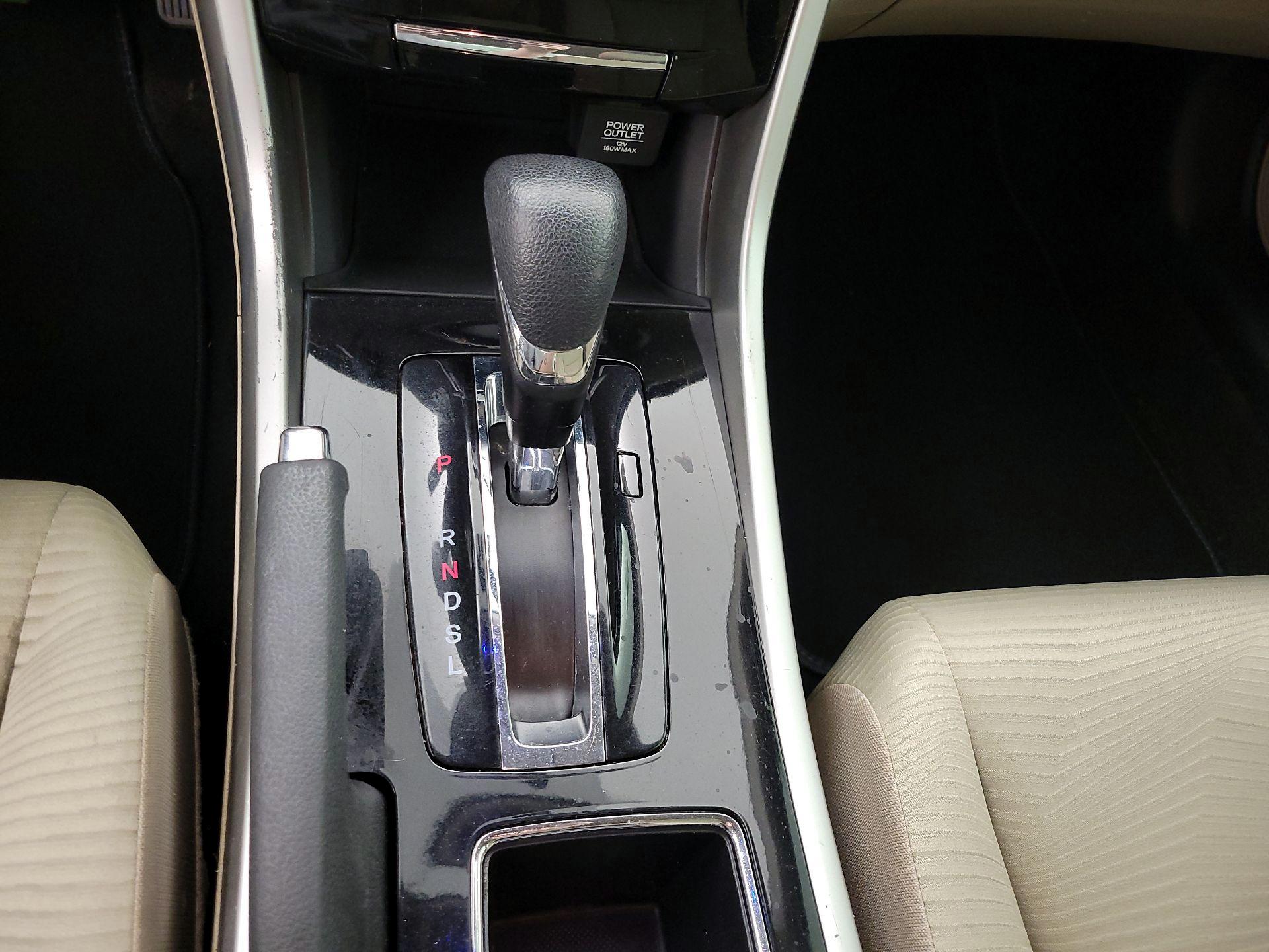Thumbnail: 2017 Honda Accord - 17