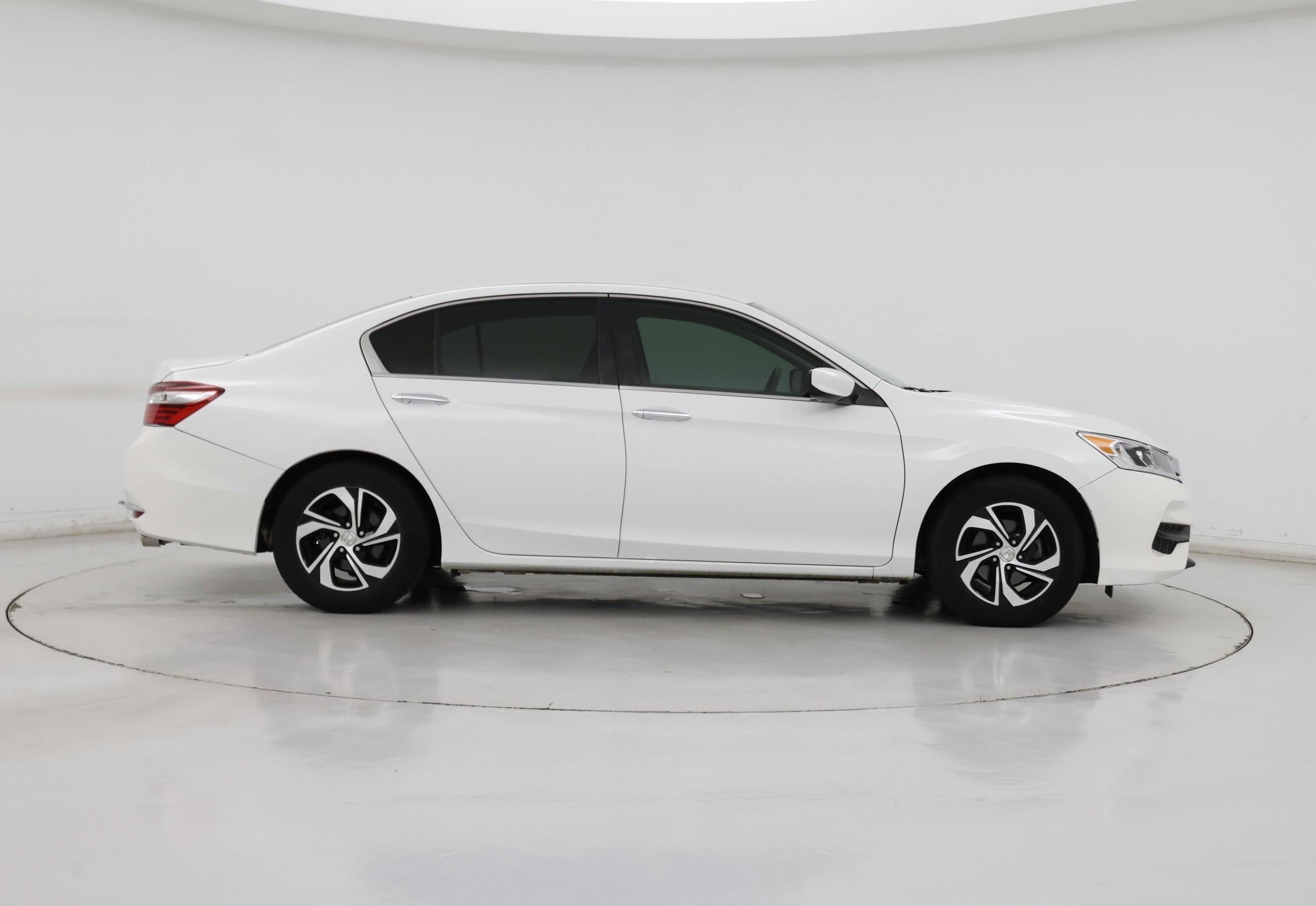 Thumbnail: 2017 Honda Accord - 7